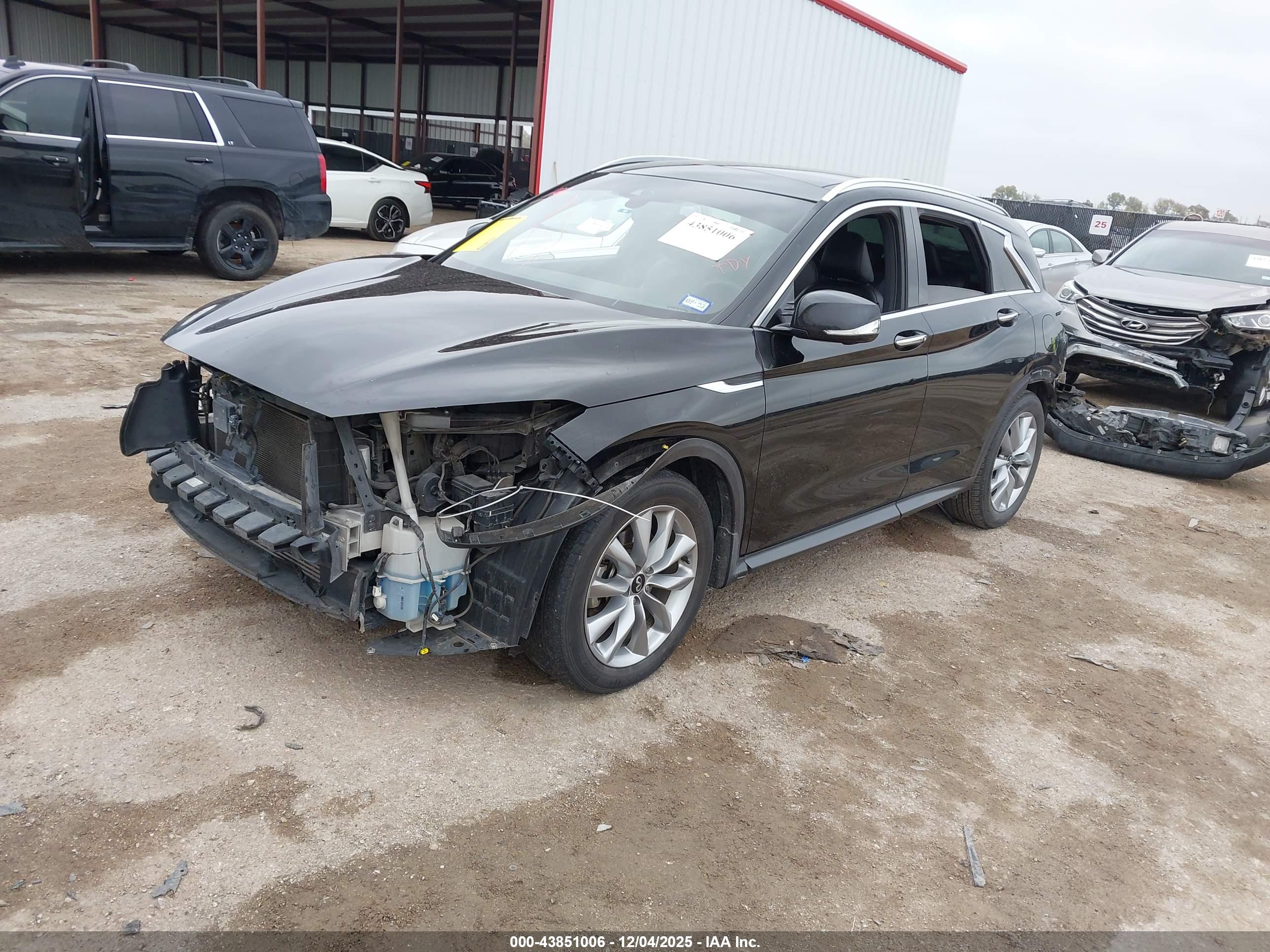 INFINITI QX50 image 2