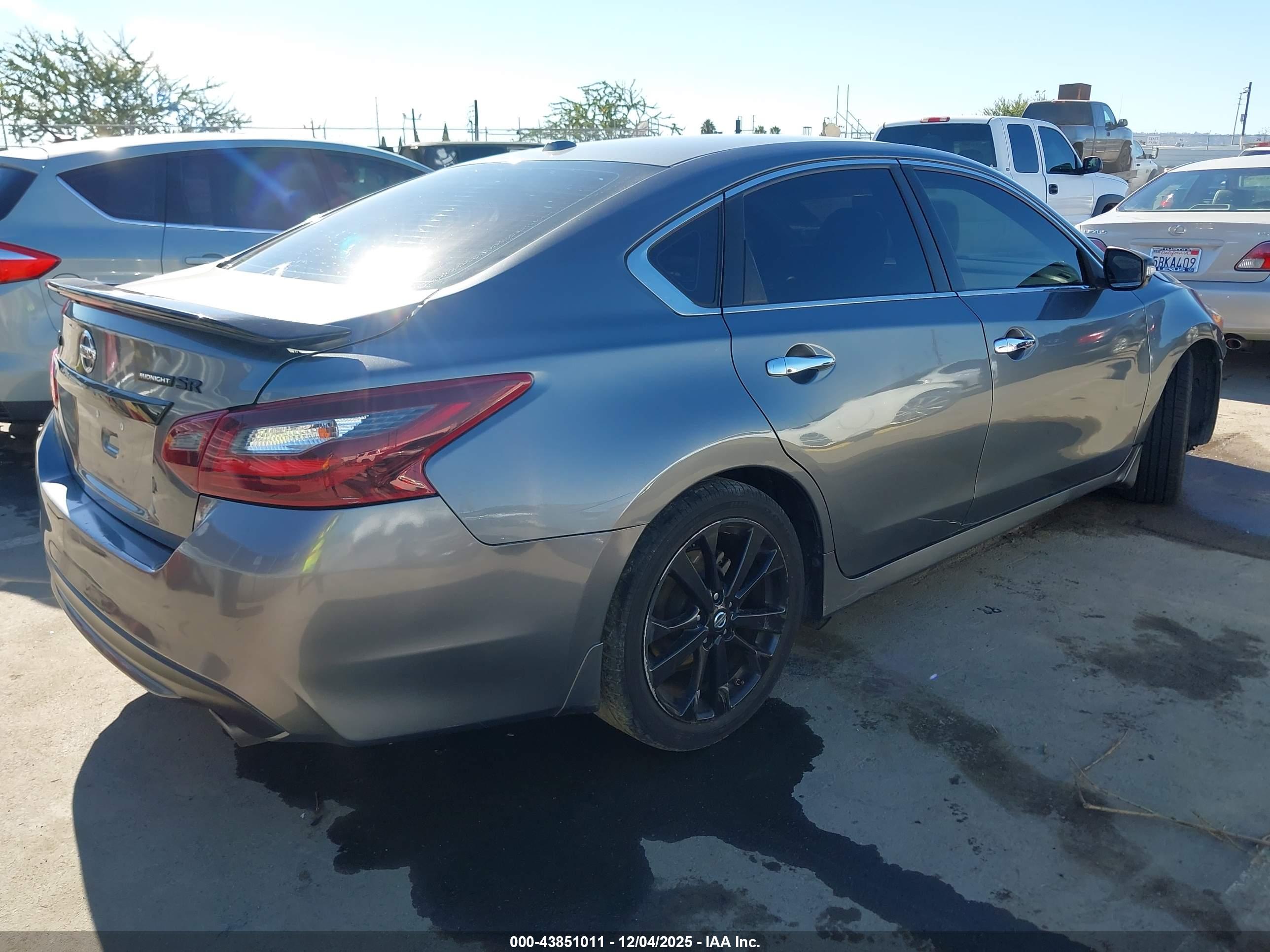 NISSAN ALTIMA image 4