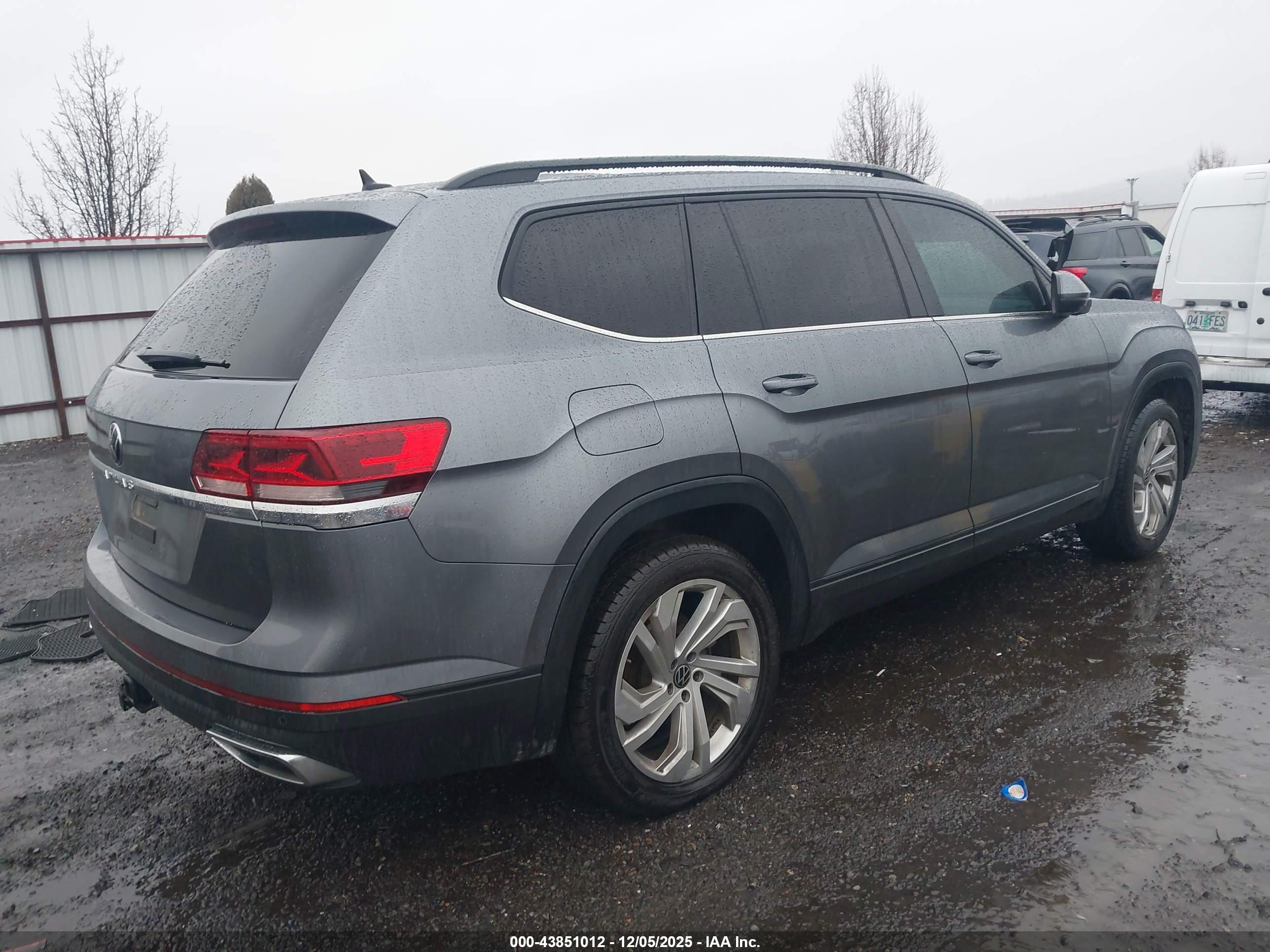 VOLKSWAGEN ATLAS image 4