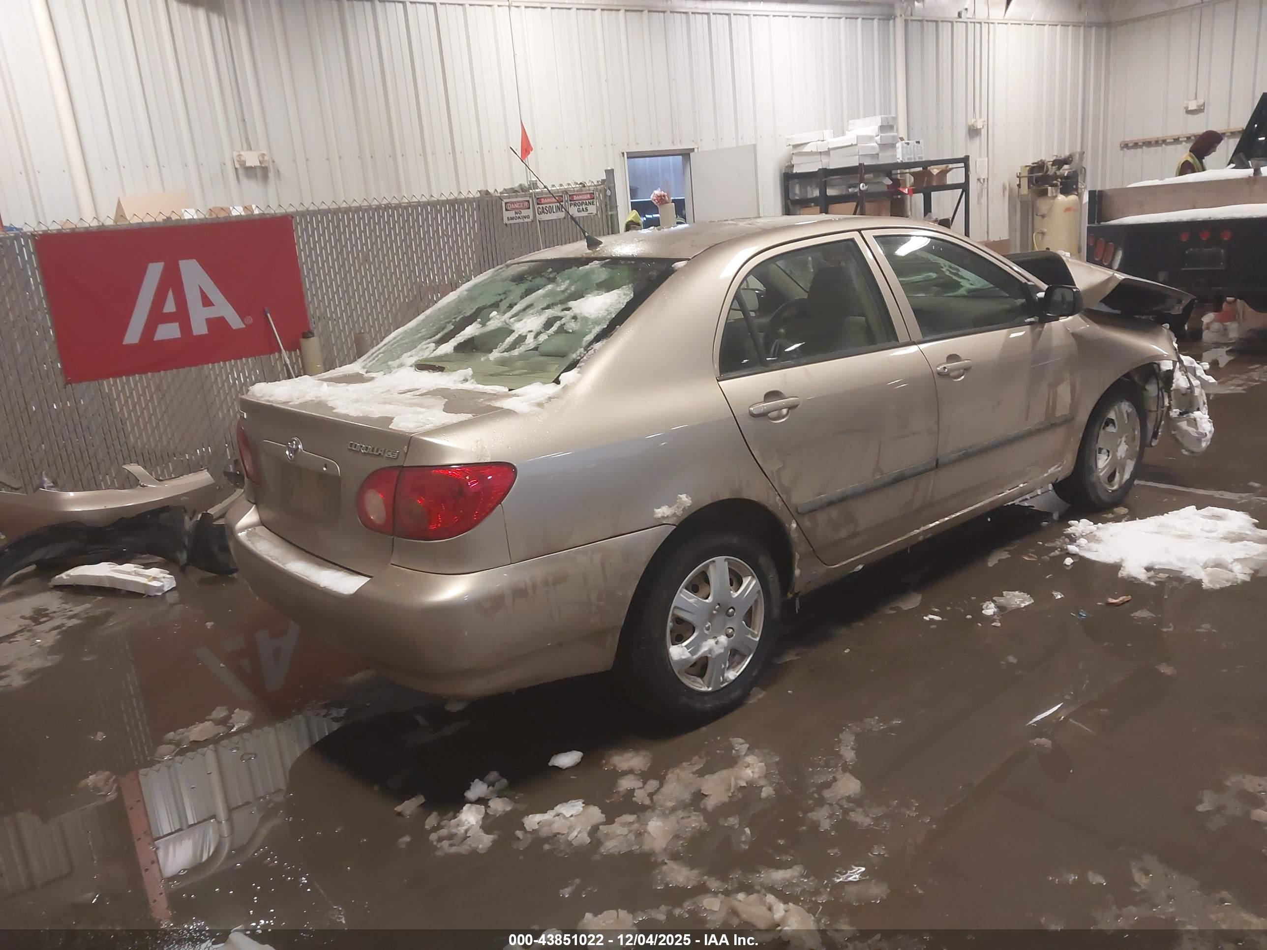 TOYOTA COROLLA image 4