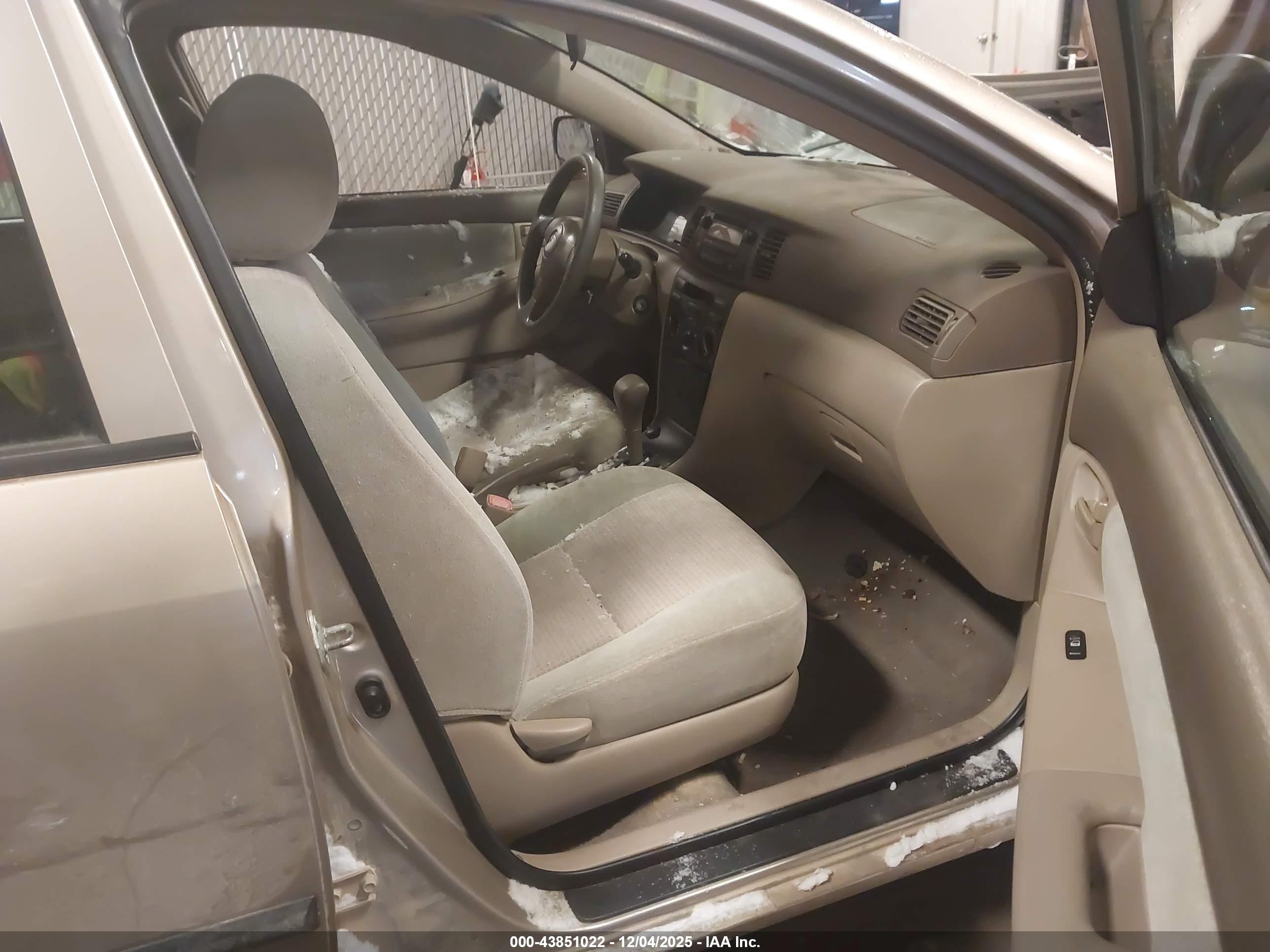 TOYOTA COROLLA image 5