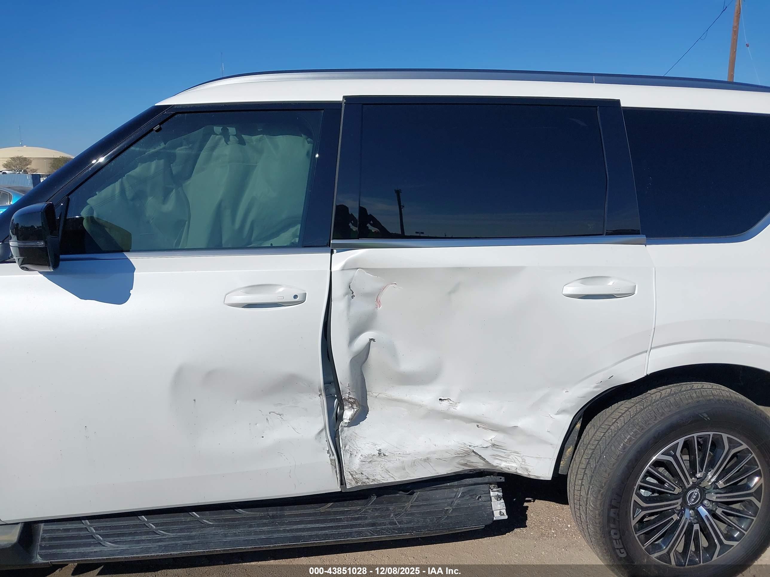 NISSAN ARMADA image 6