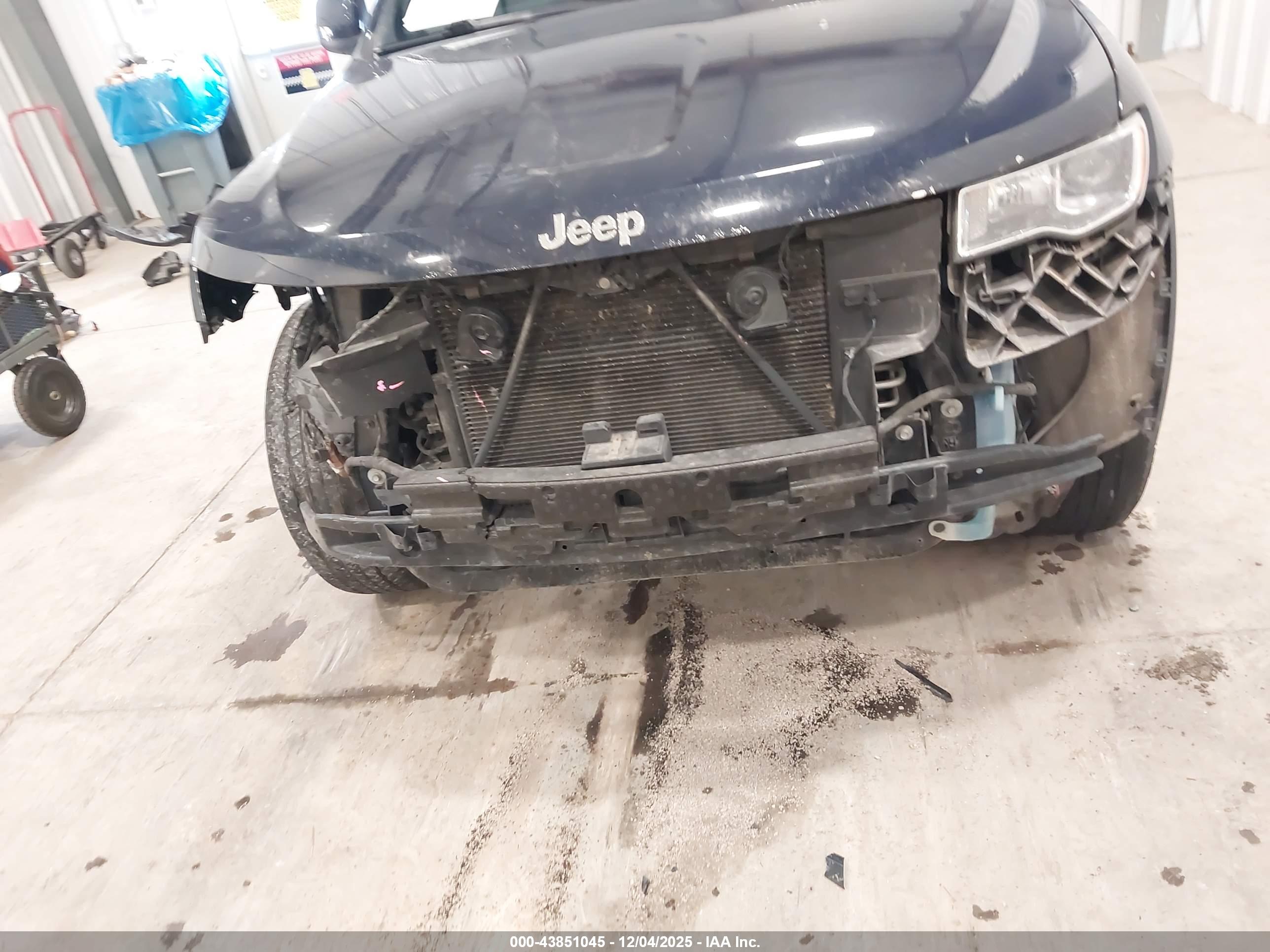 JEEP GRAND image 6