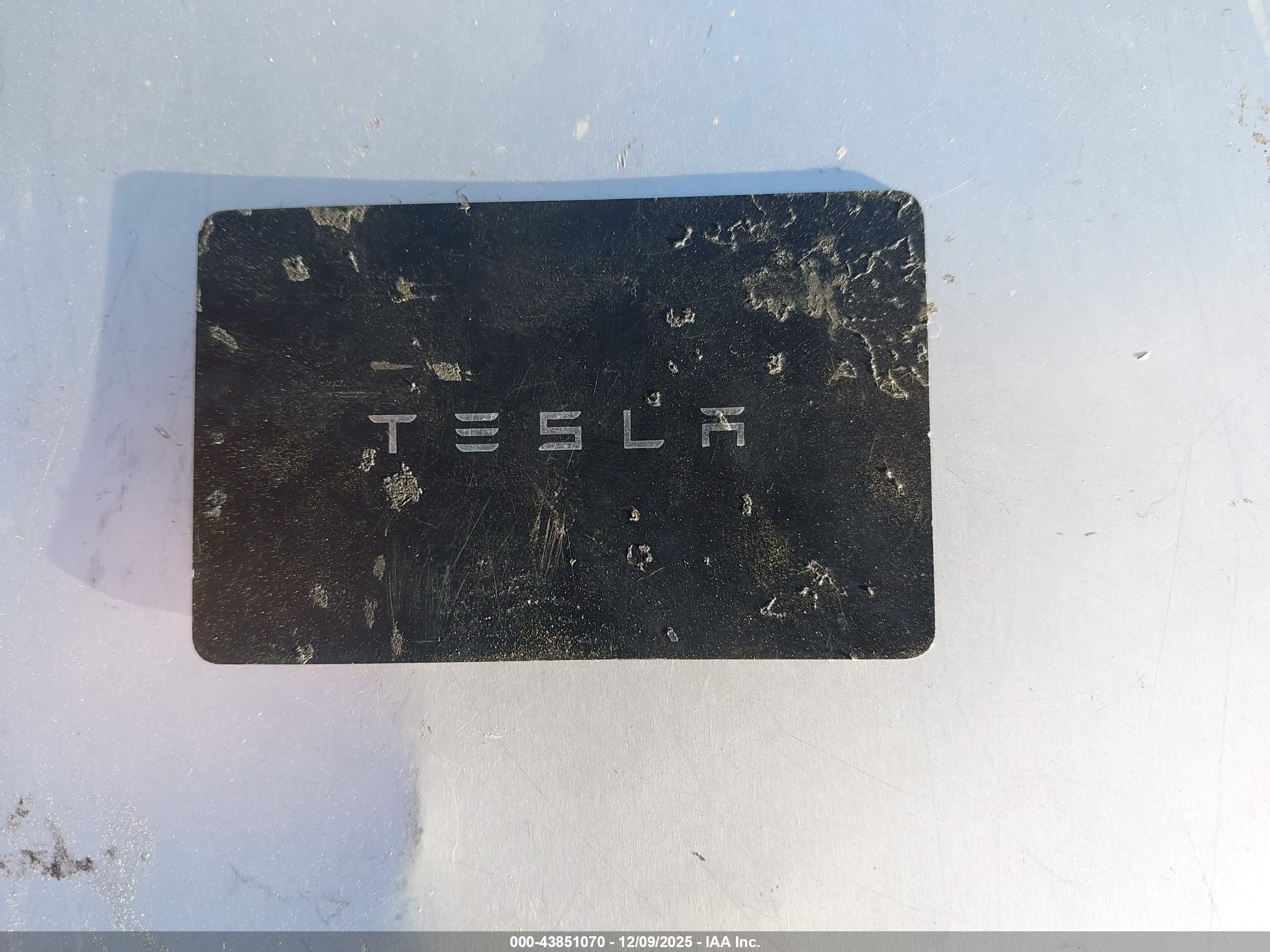 TESLA MODEL image 11