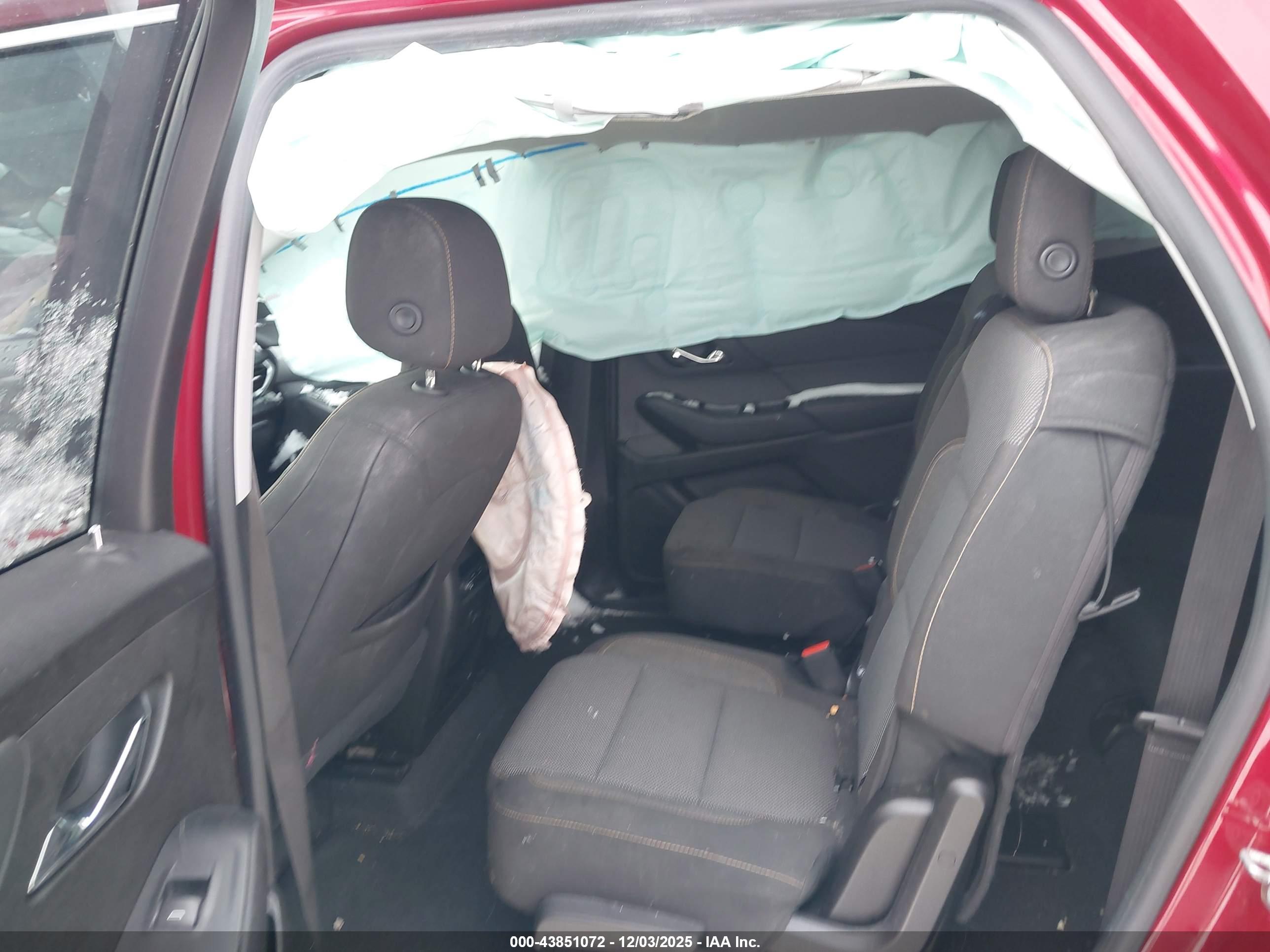 CHEVROLET TRAVERSE image 8