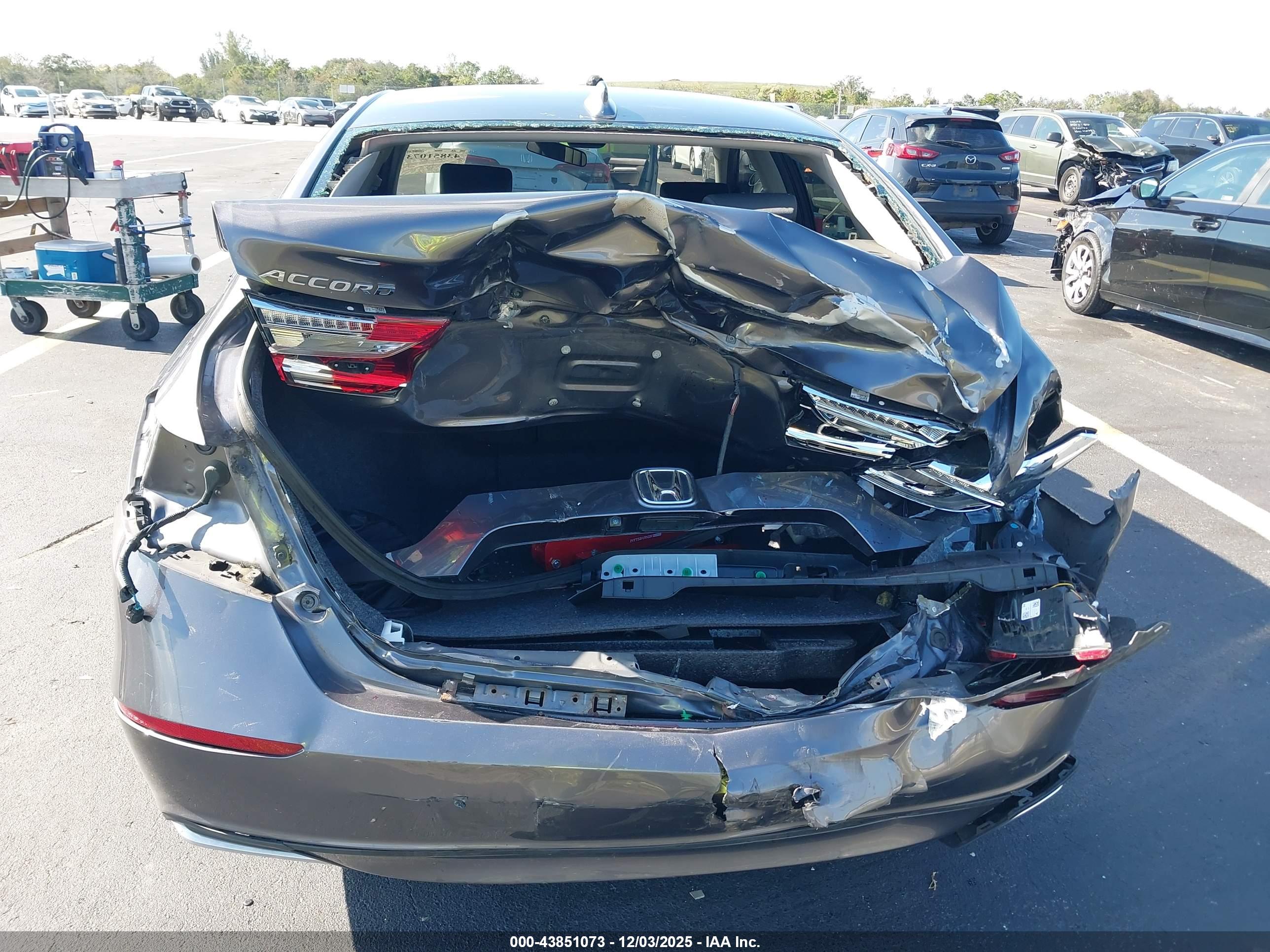 HONDA ACCORD image 6