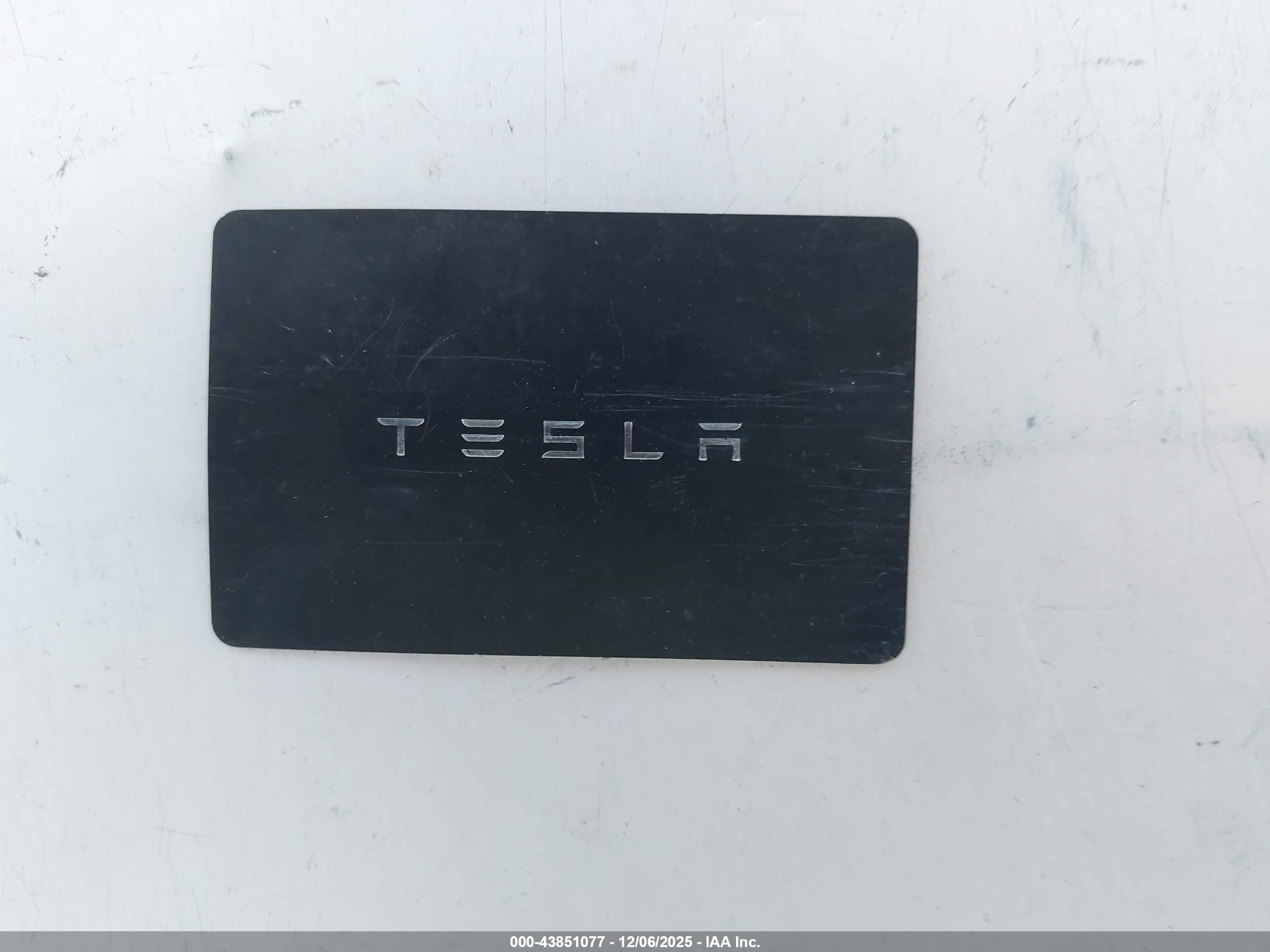 TESLA MODEL image 11