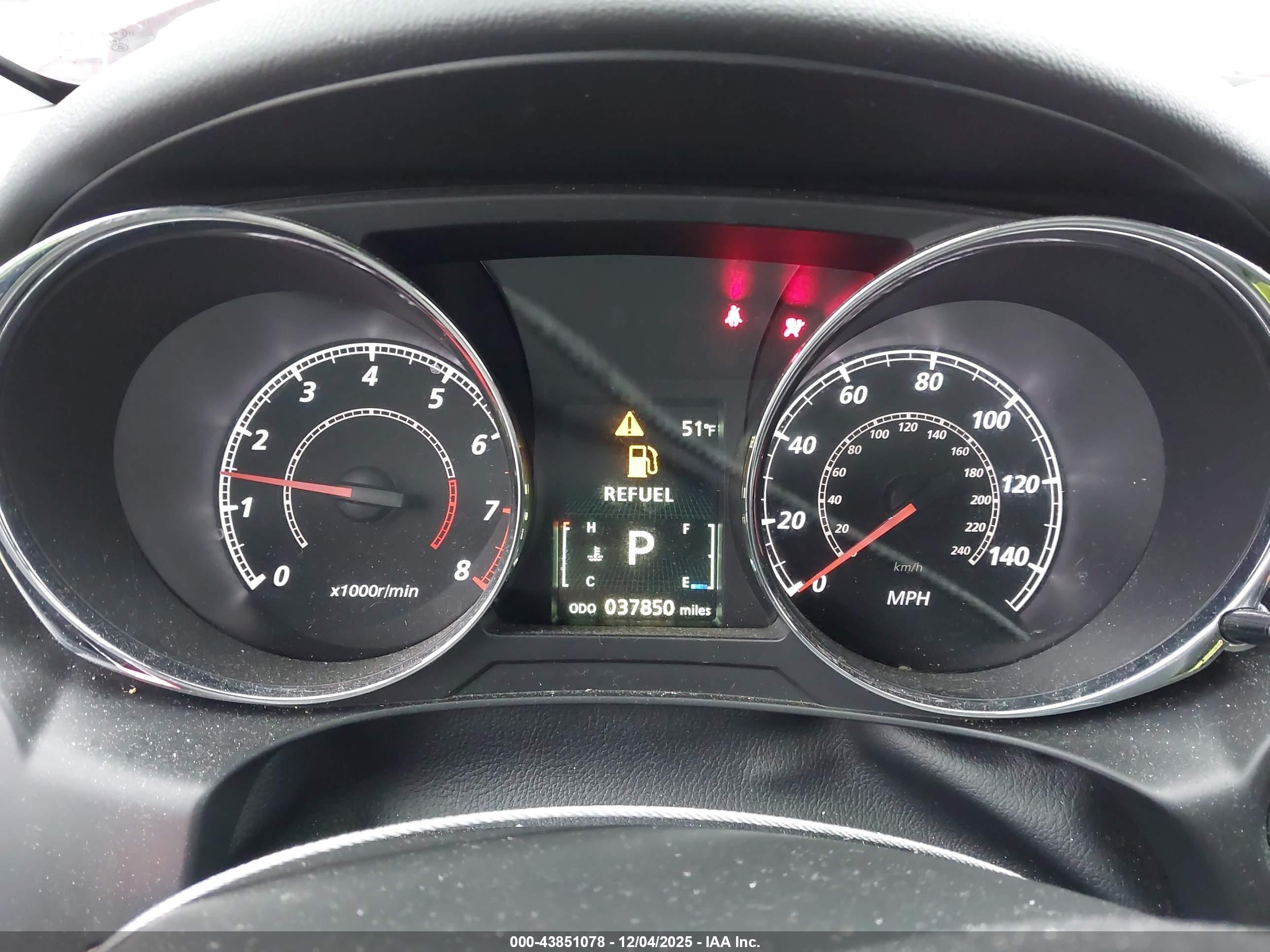 MITSUBISHI OUTLANDER image 7