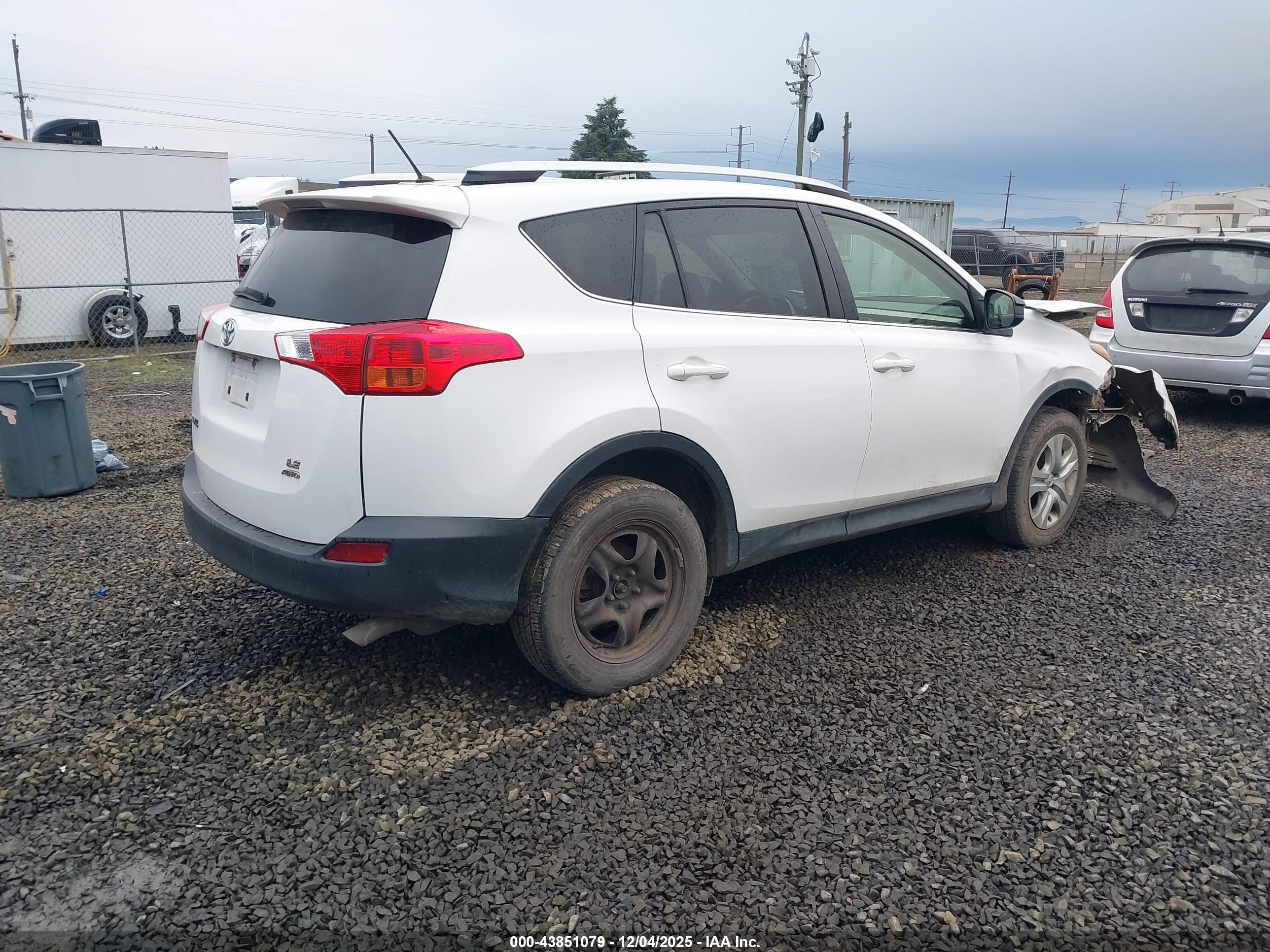 TOYOTA RAV4 image 4