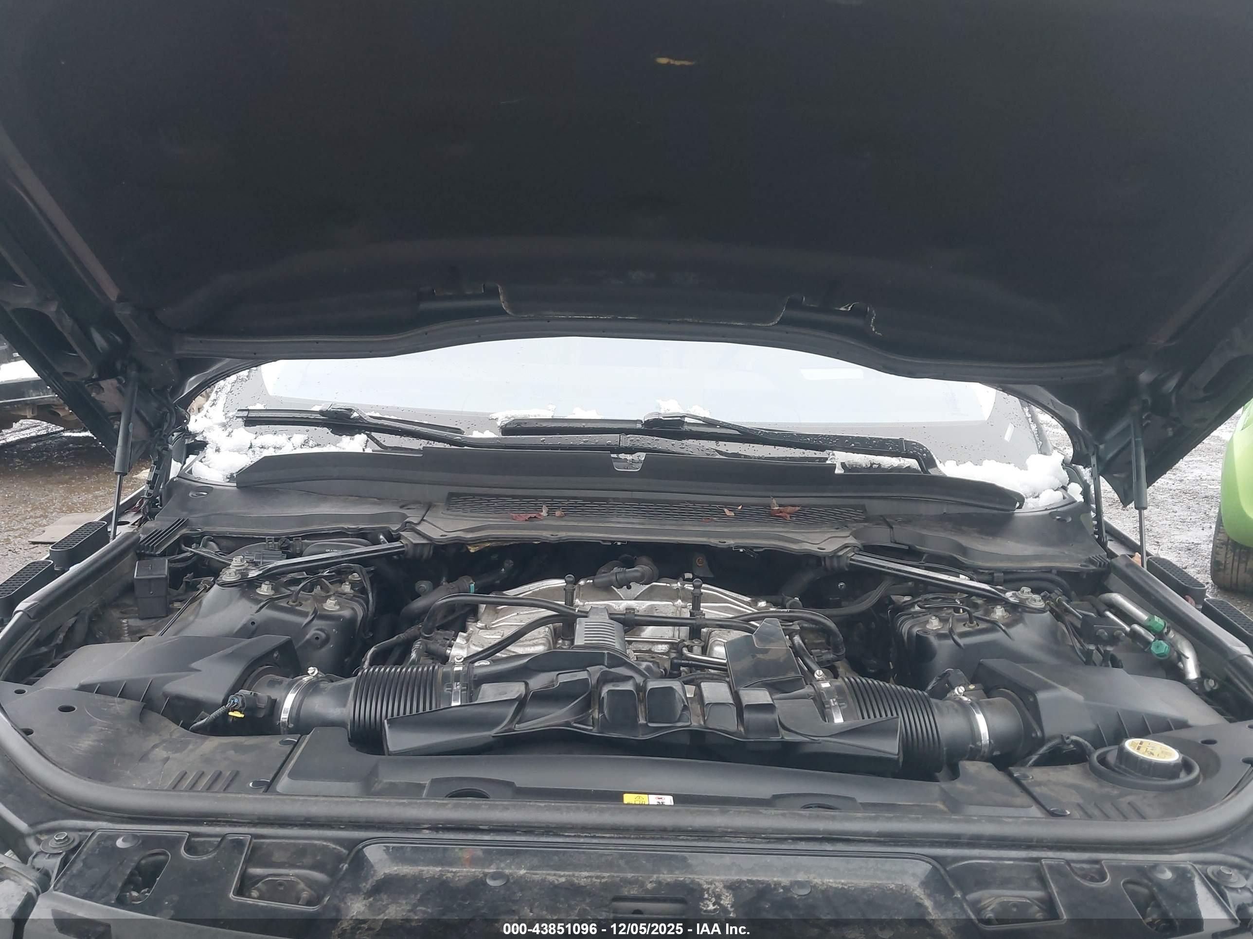 LAND ROVER image 10