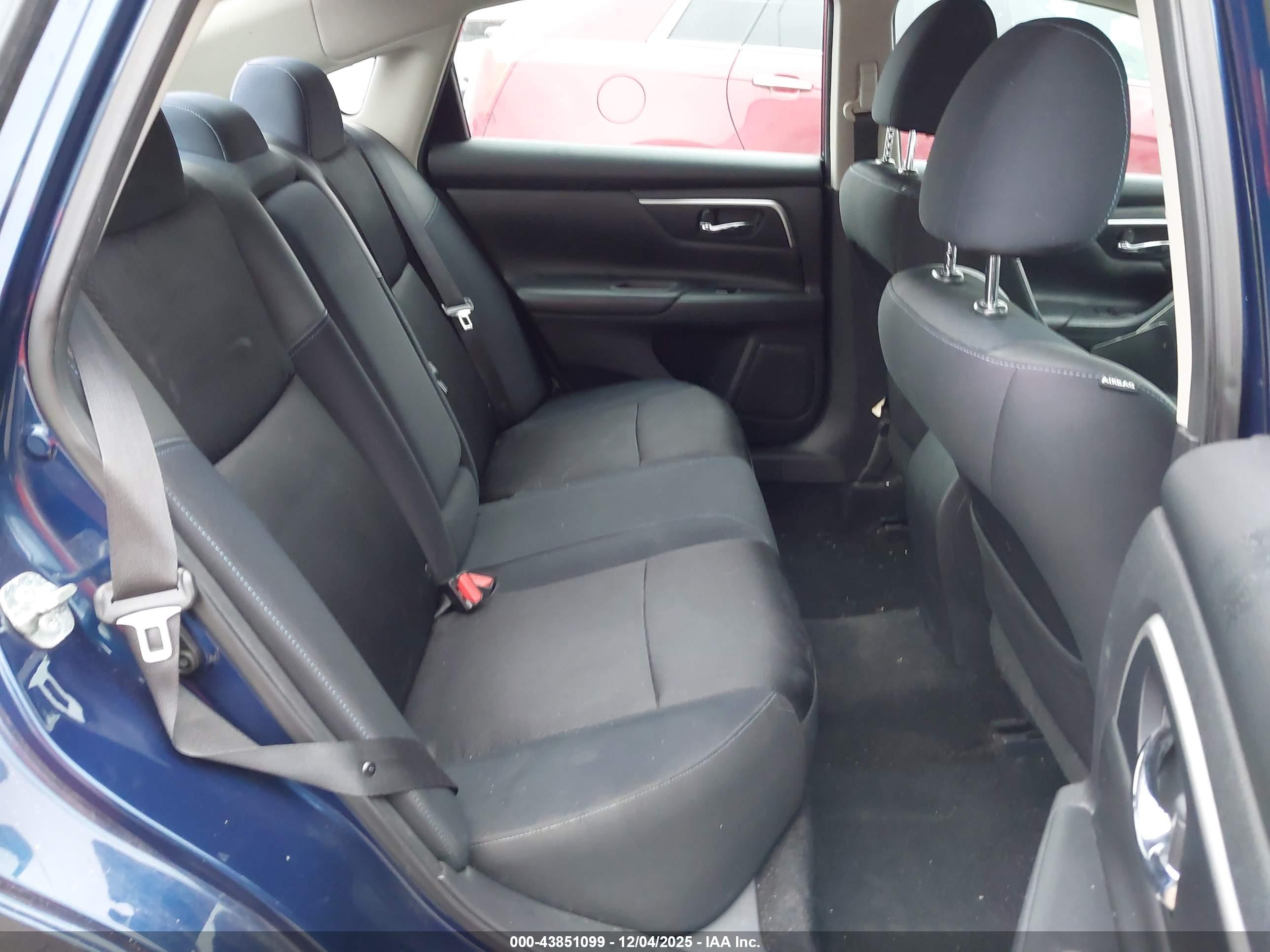 NISSAN ALTIMA image 8