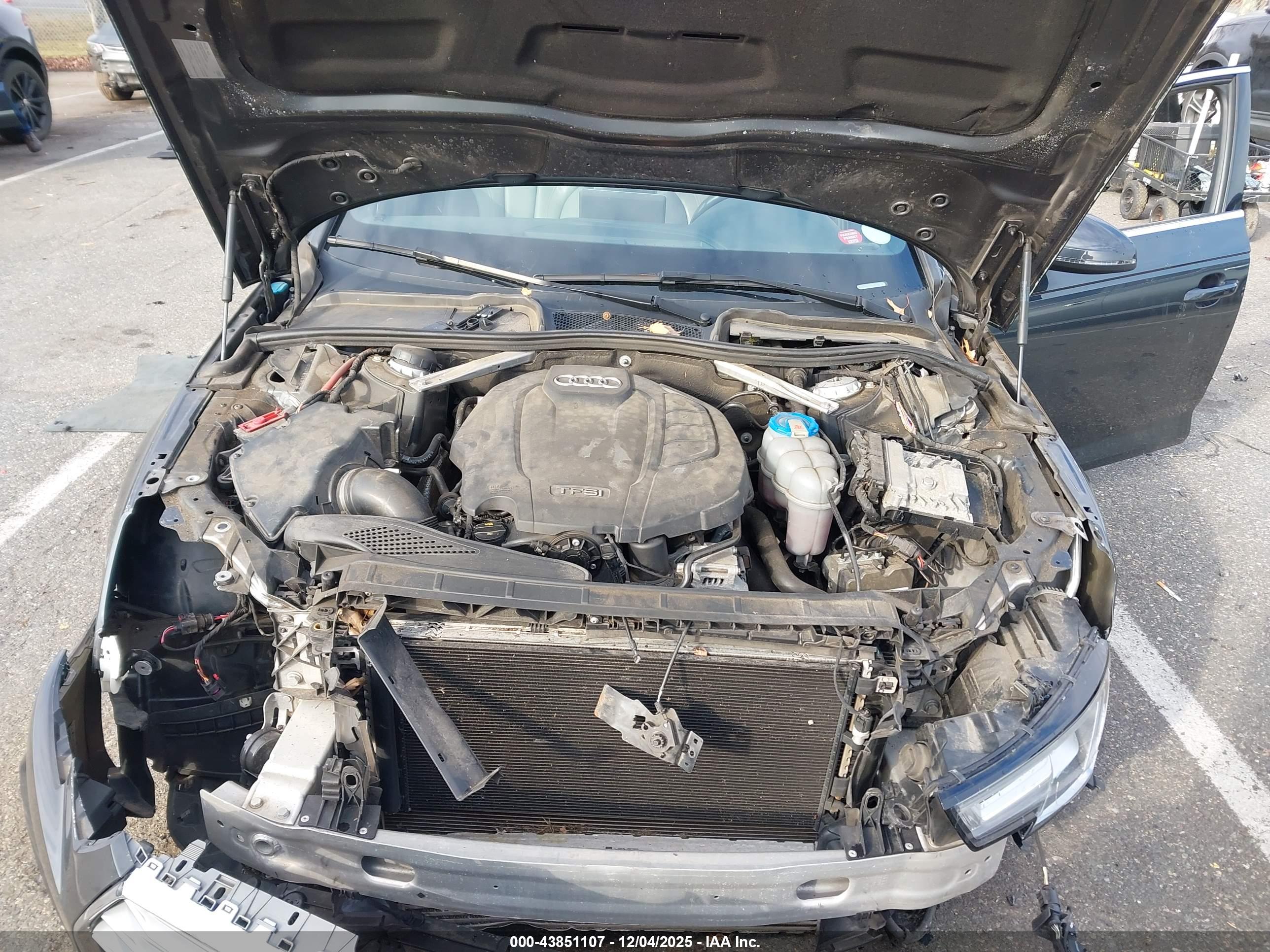 AUDI A4 image 10