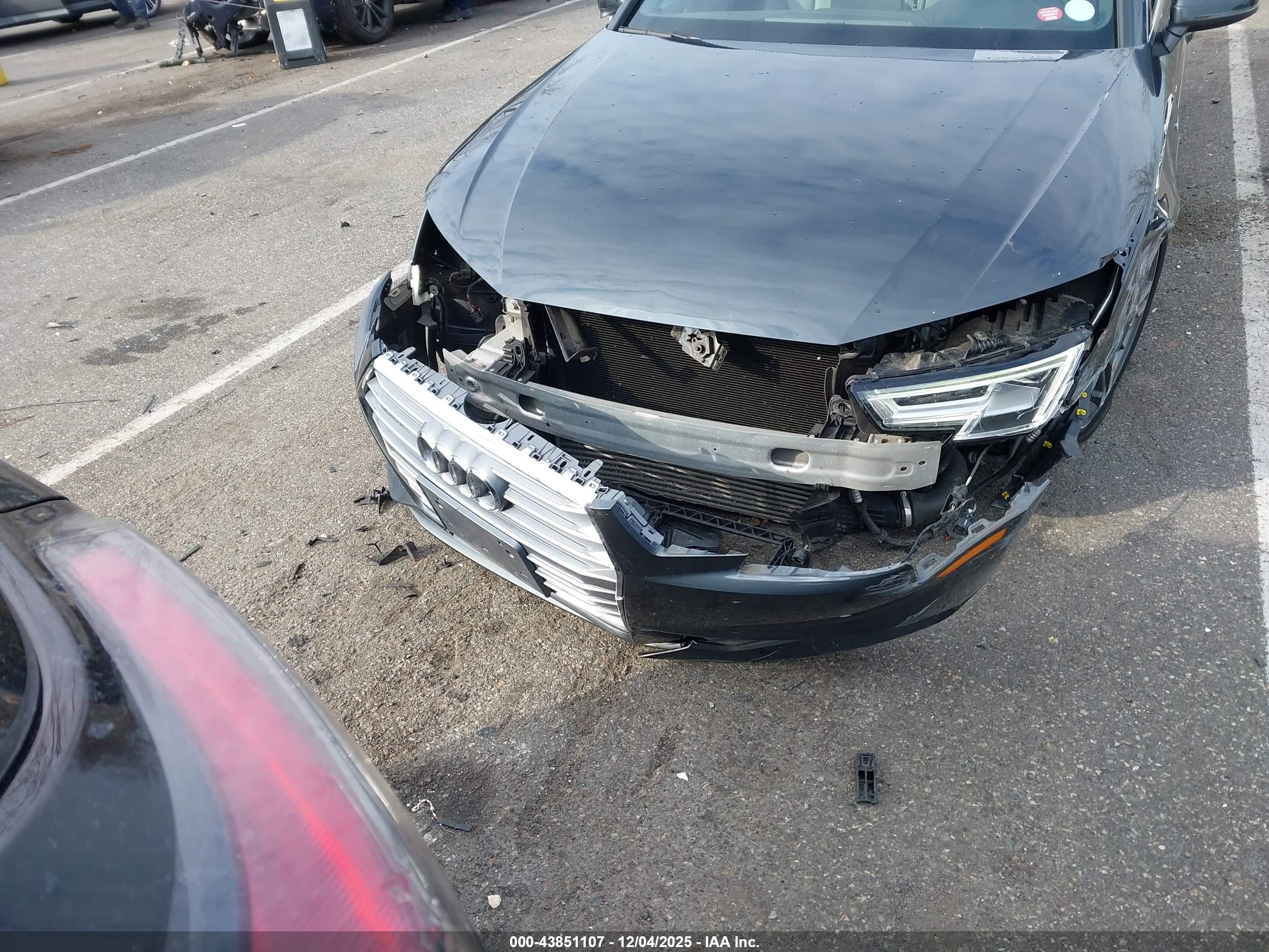 AUDI A4 image 6