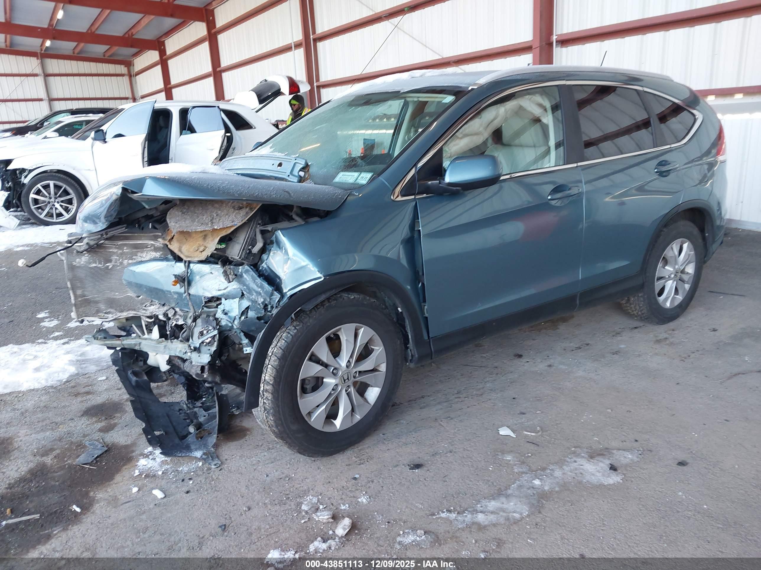 HONDA CR-V image 2