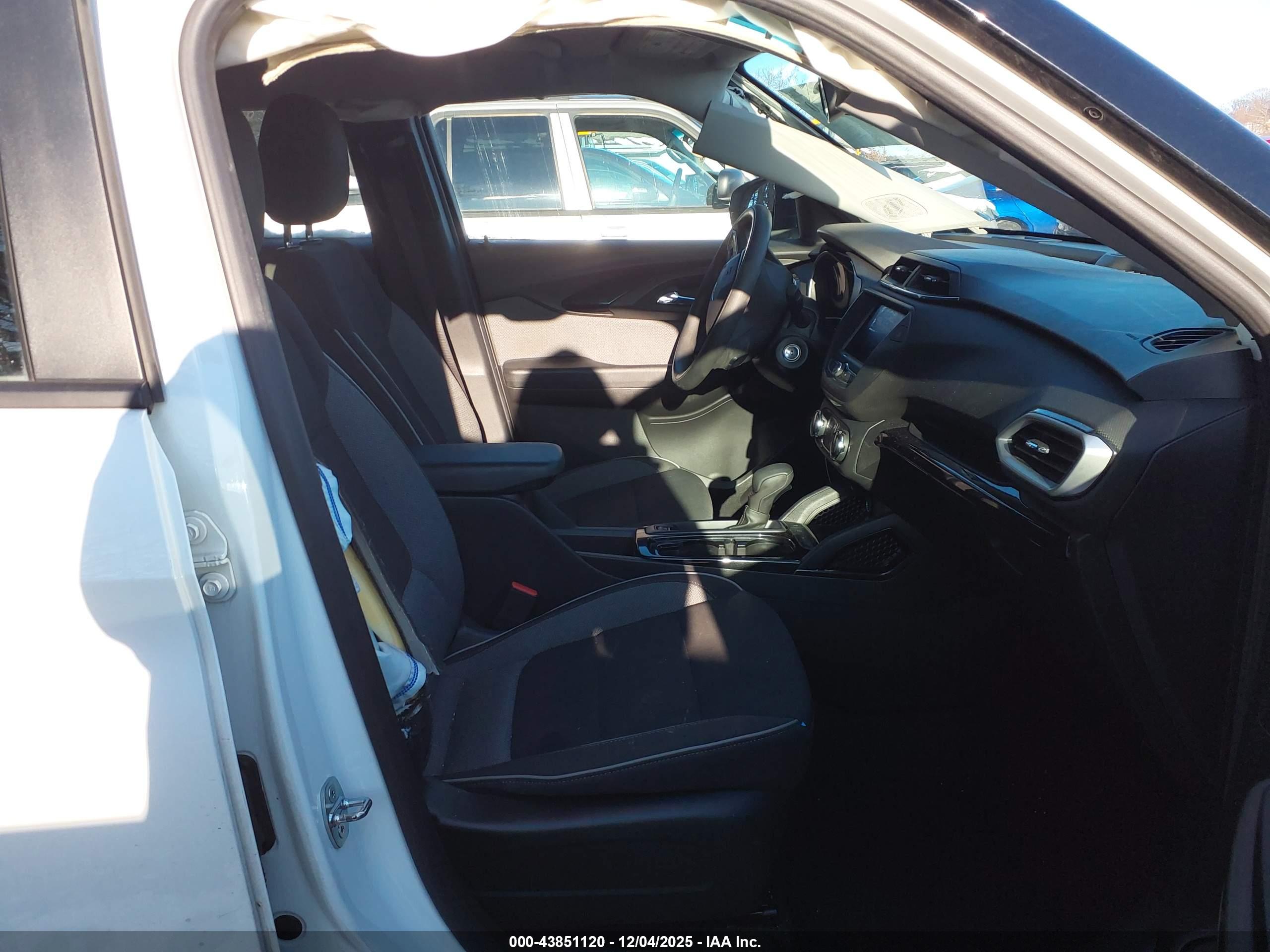 CHEVROLET TRAILBLAZER image 5