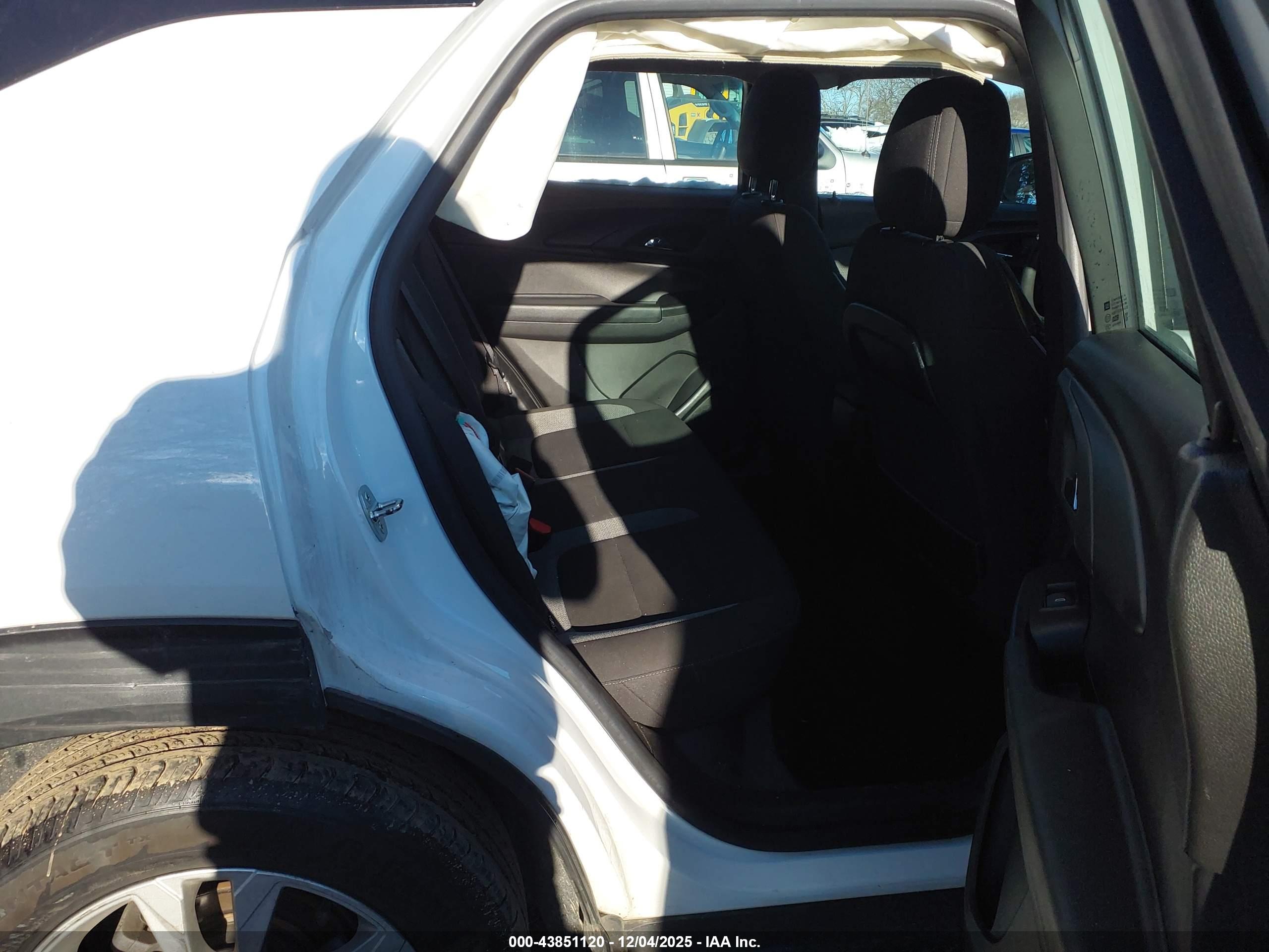 CHEVROLET TRAILBLAZER image 8