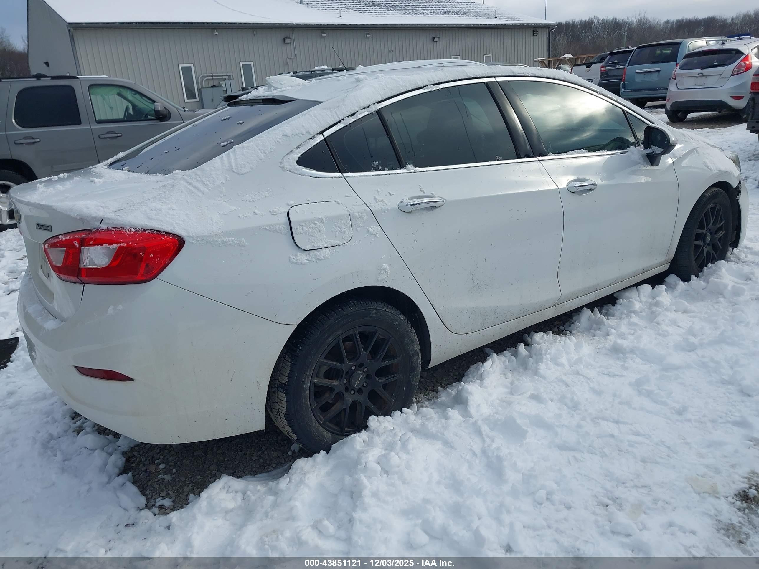 CHEVROLET CRUZE image 4