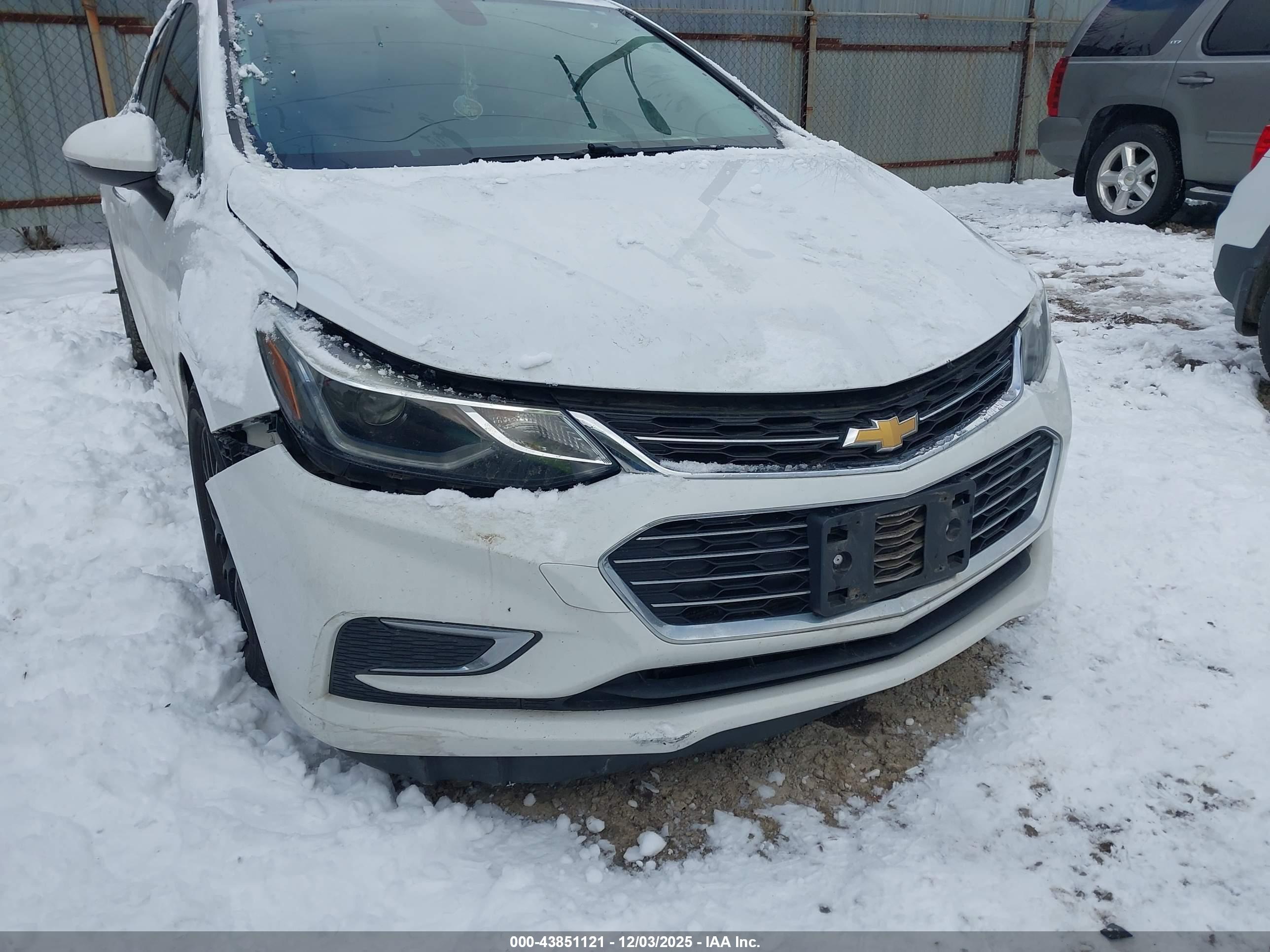CHEVROLET CRUZE image 6