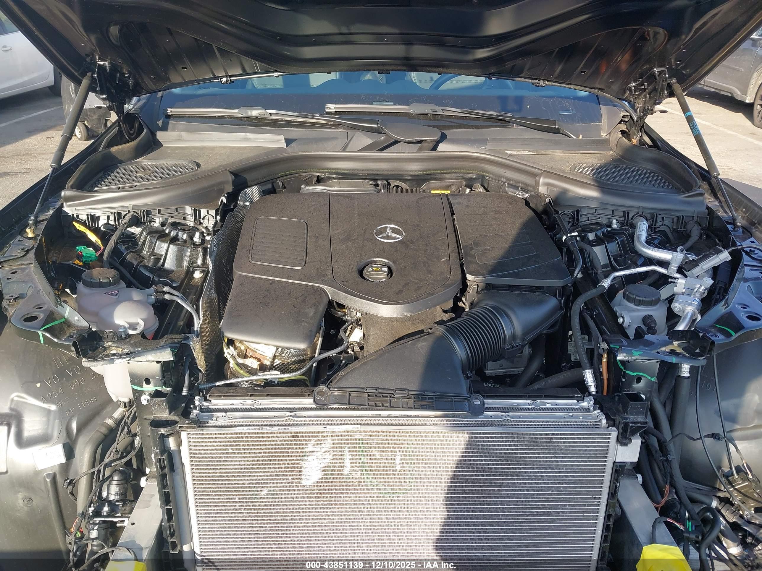 MERCEDES-BENZ GLC image 10