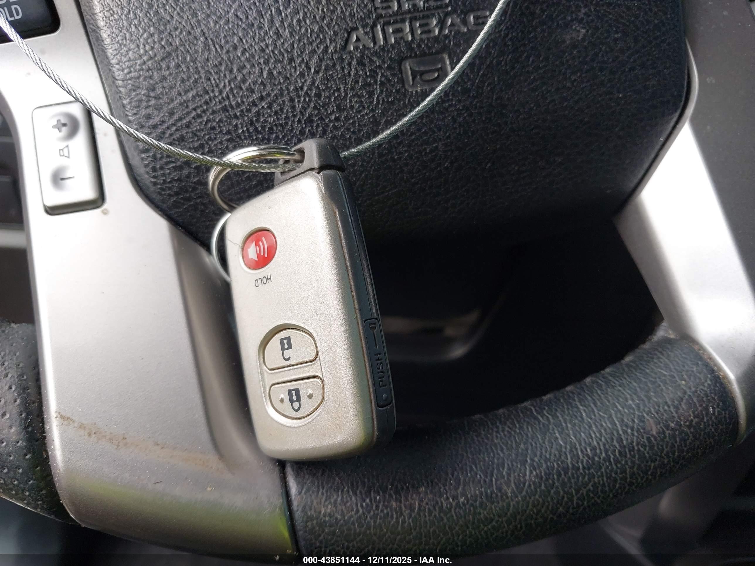 TOYOTA 4RUNNER image 11
