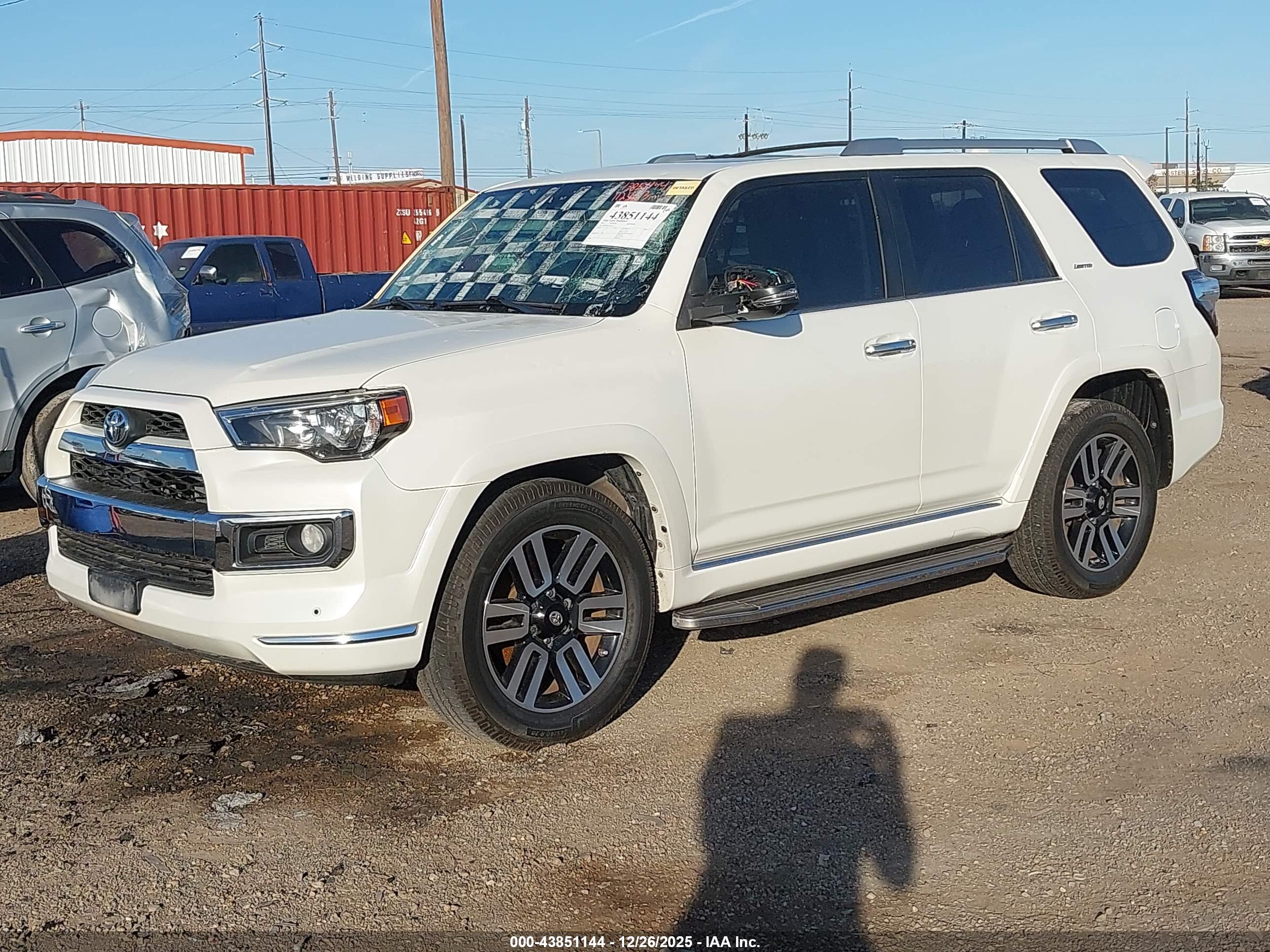 TOYOTA 4RUNNER image 2