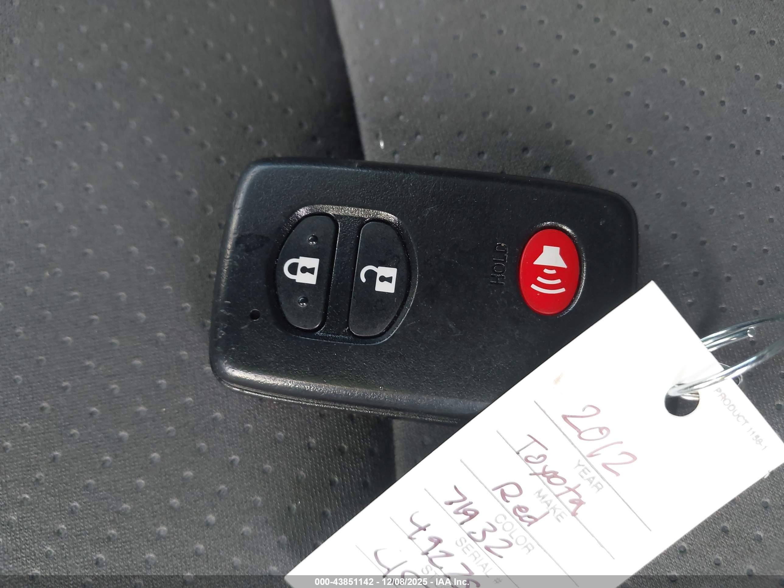 TOYOTA PRIUS image 11