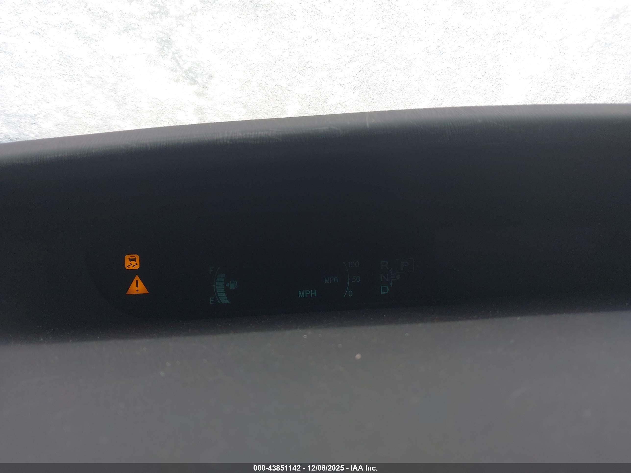 TOYOTA PRIUS image 7