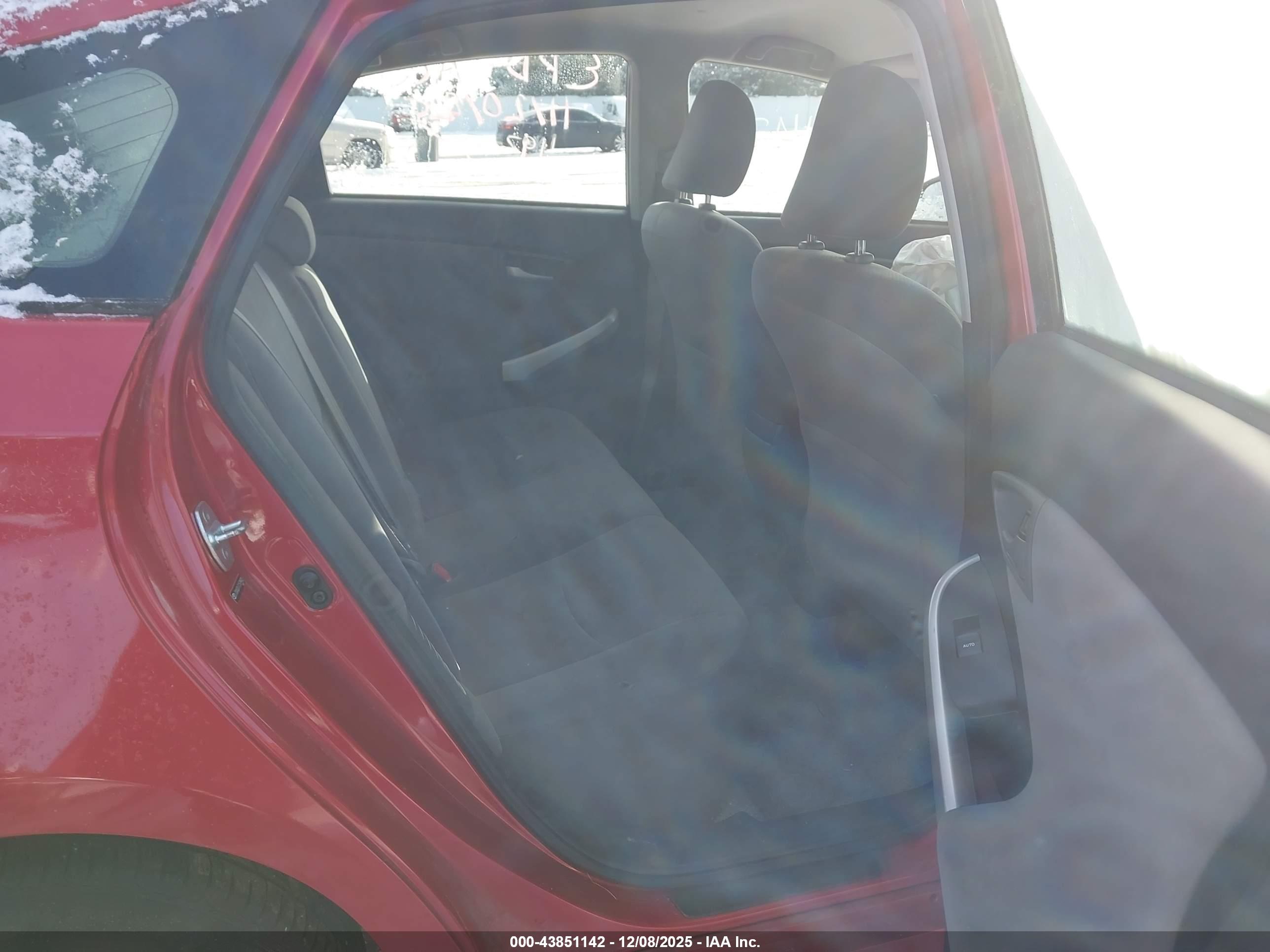 TOYOTA PRIUS image 8