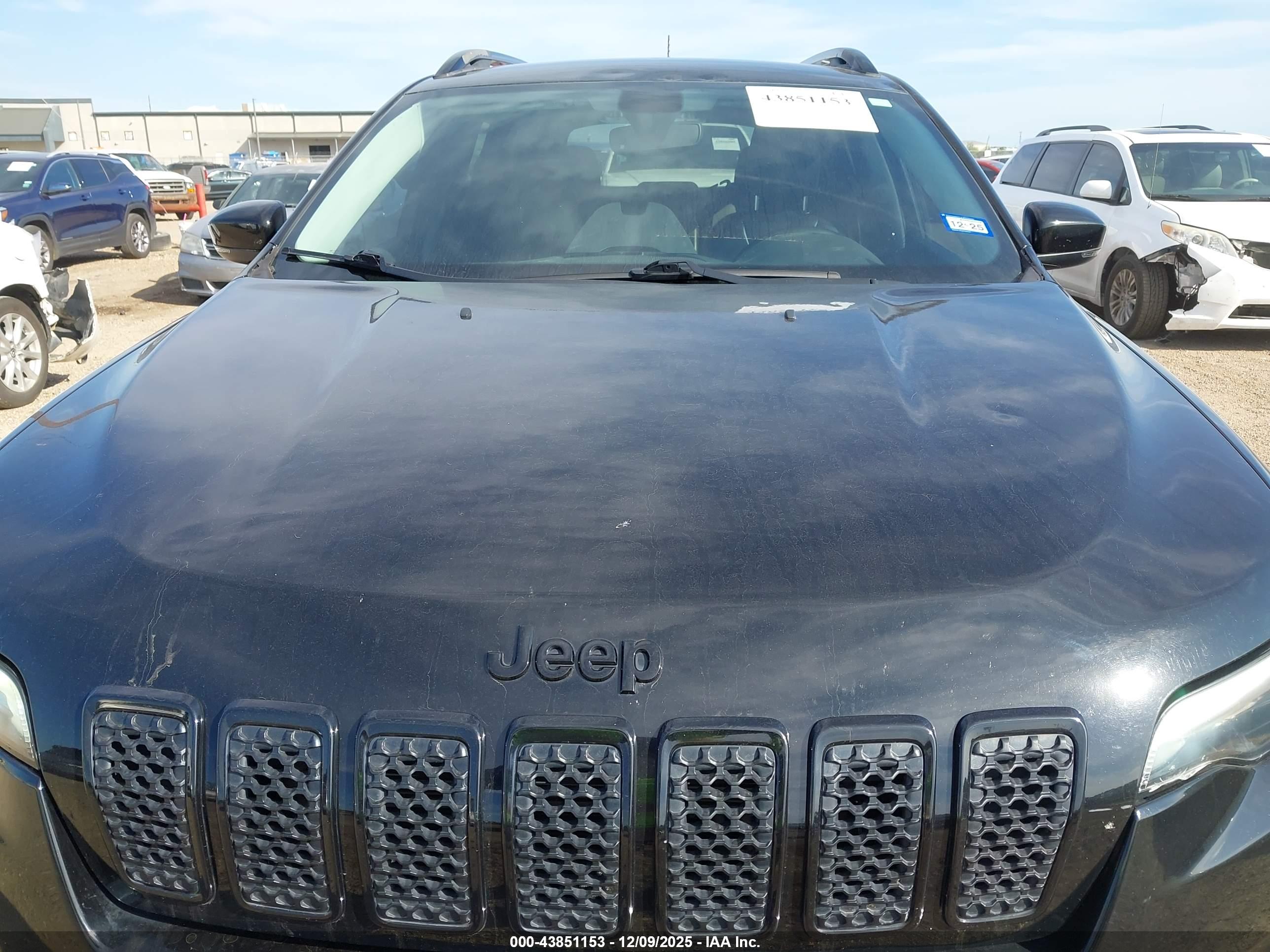 JEEP CHEROKEE image 6