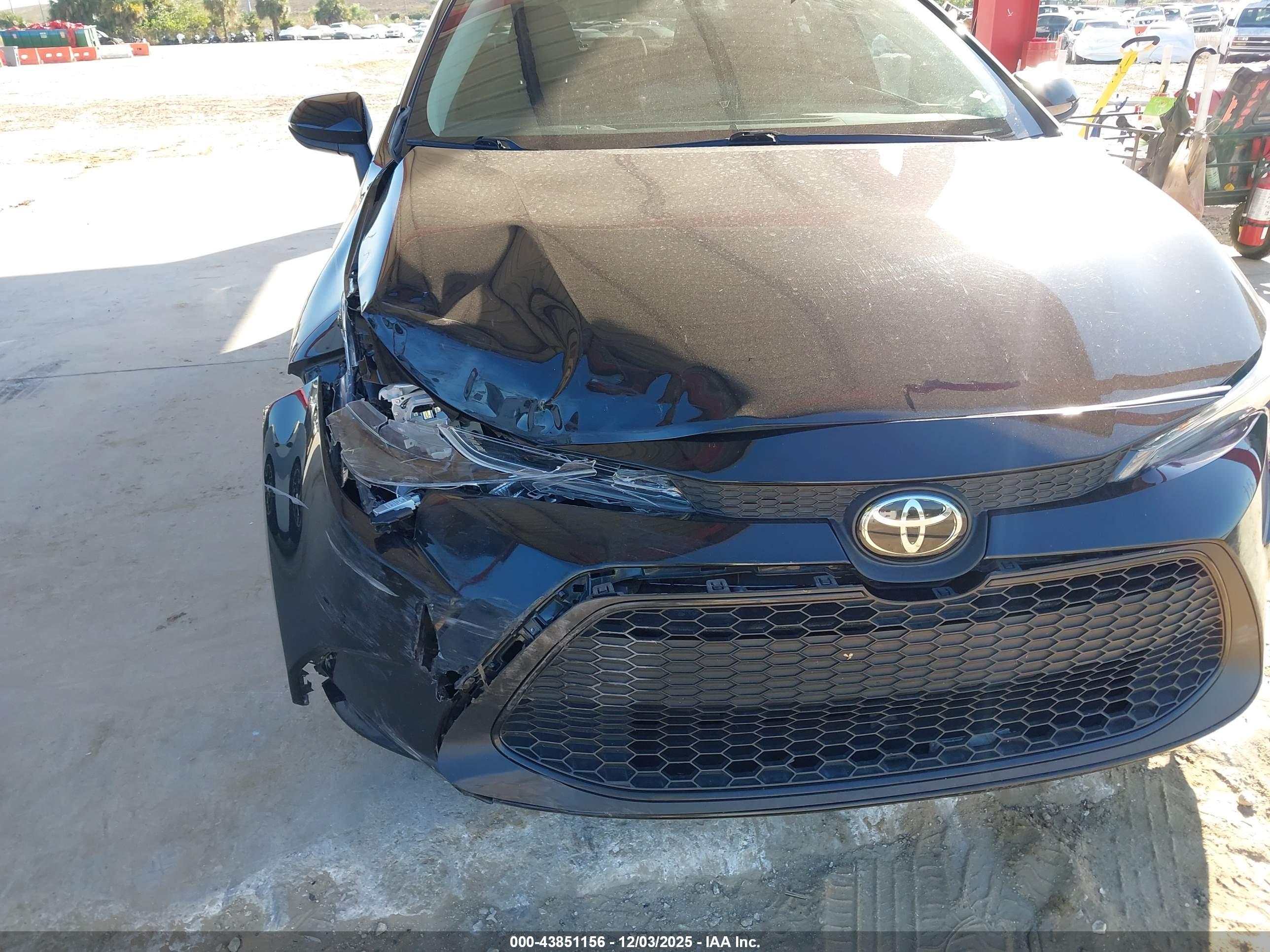 TOYOTA COROLLA image 6