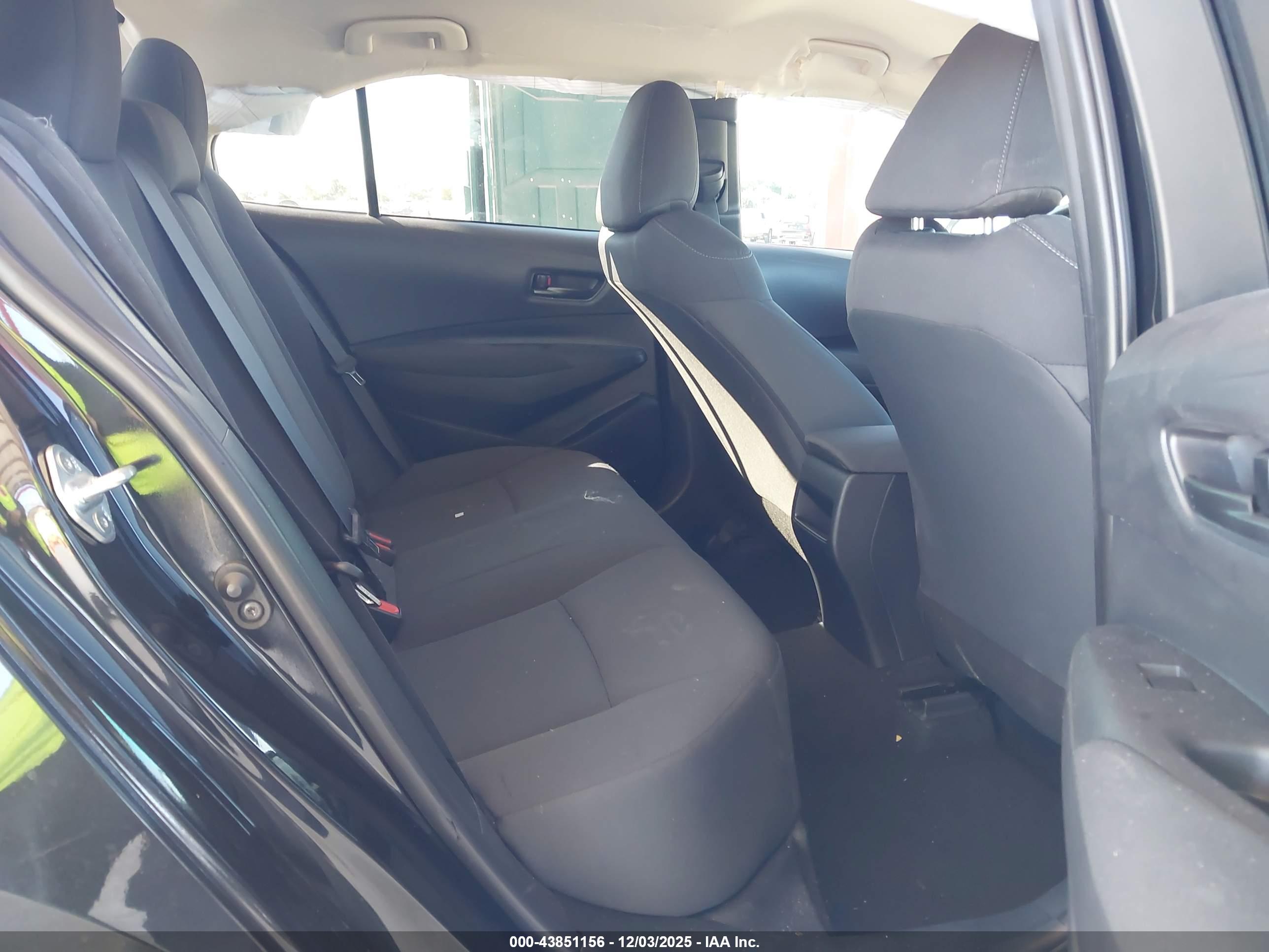 TOYOTA COROLLA image 8