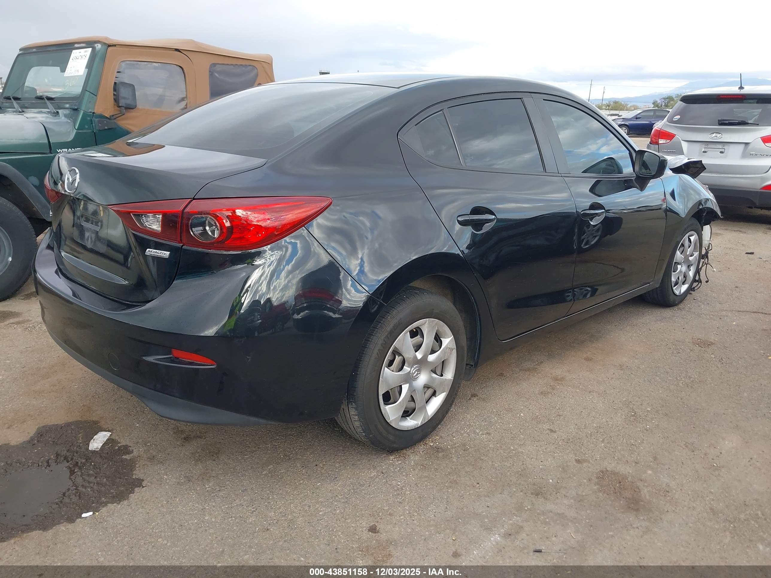 MAZDA MAZDA3 image 4