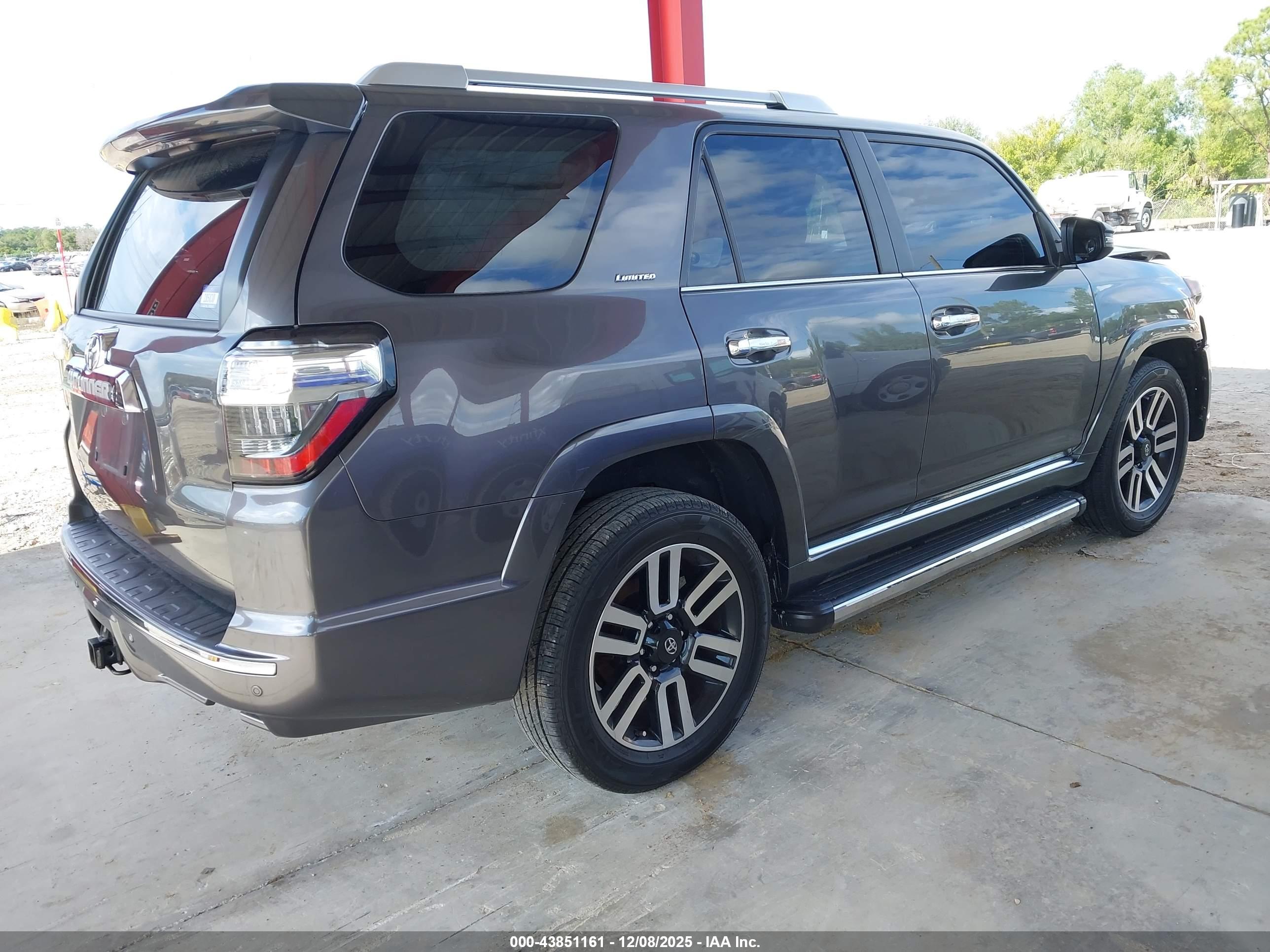 TOYOTA 4RUNNER image 4