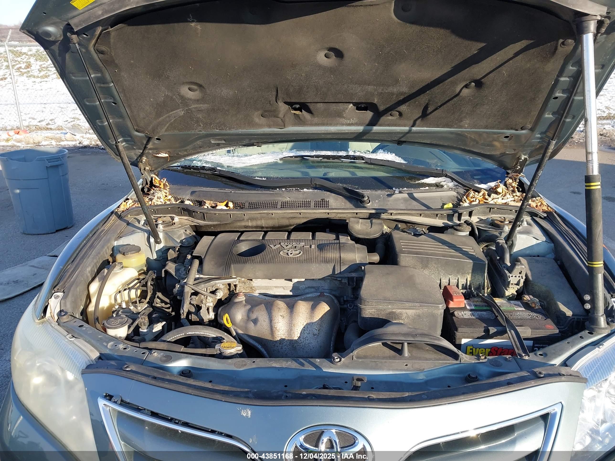 TOYOTA CAMRY image 10