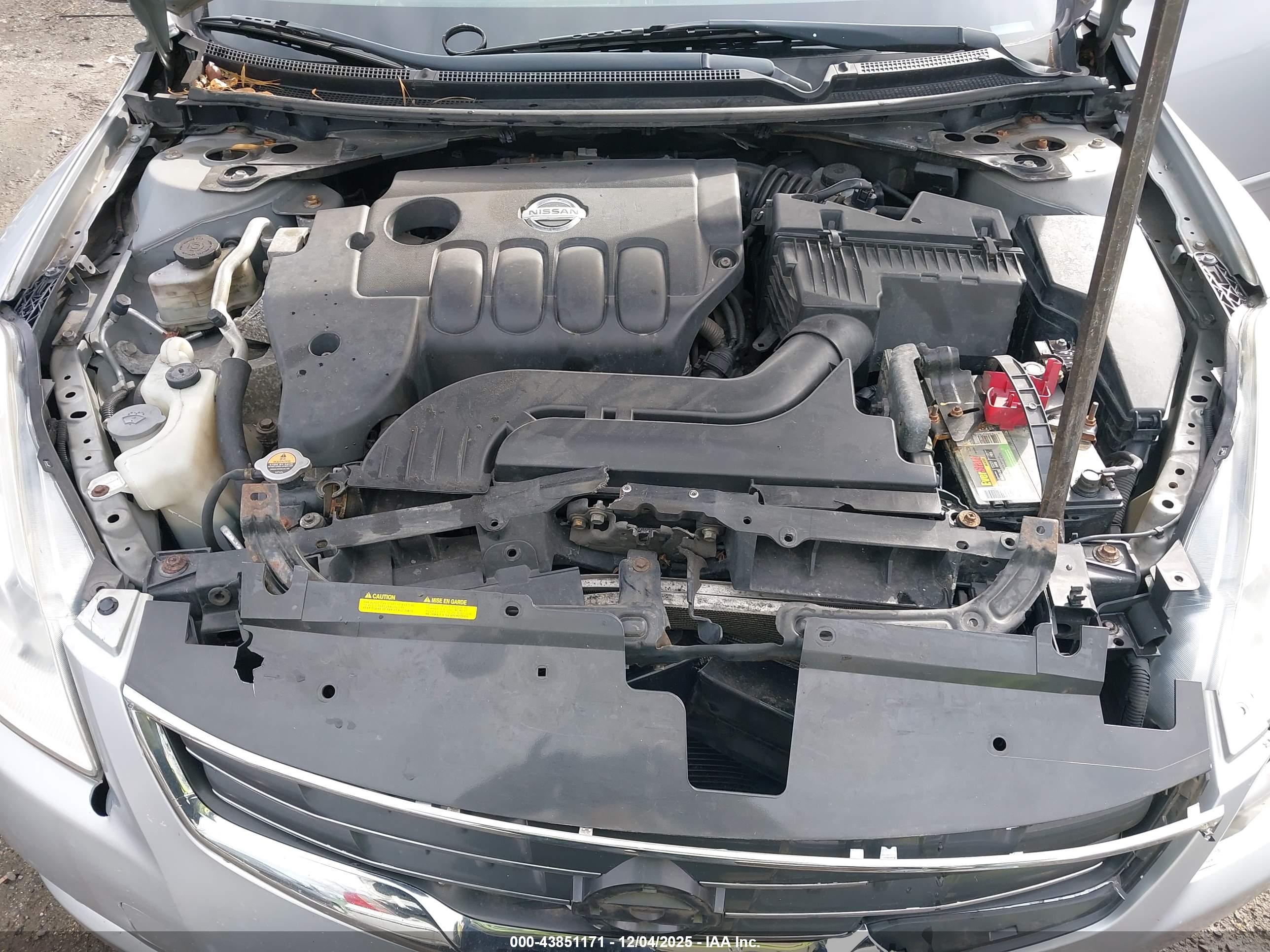 NISSAN ALTIMA image 10