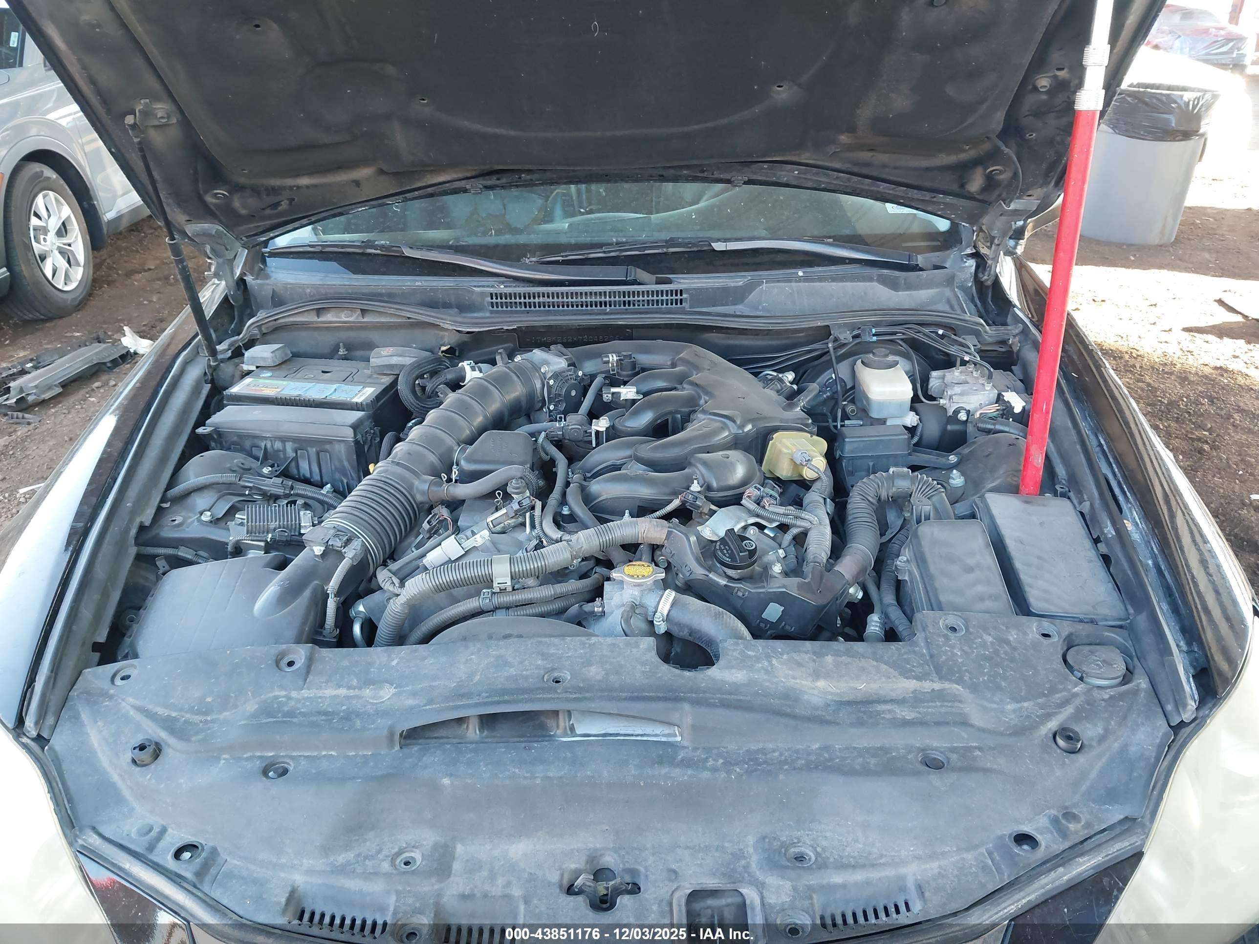 LEXUS IS image 10