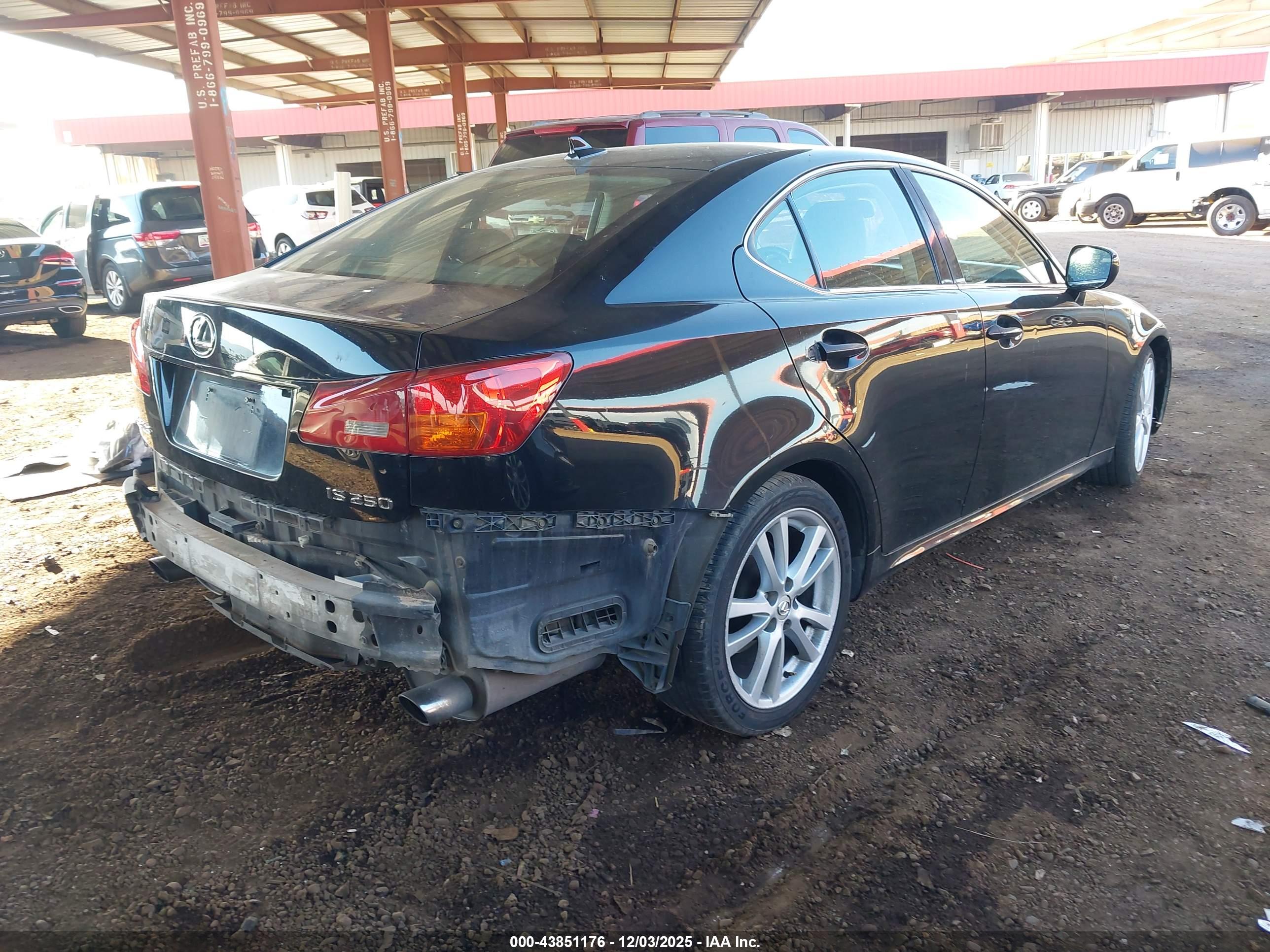 LEXUS IS image 4