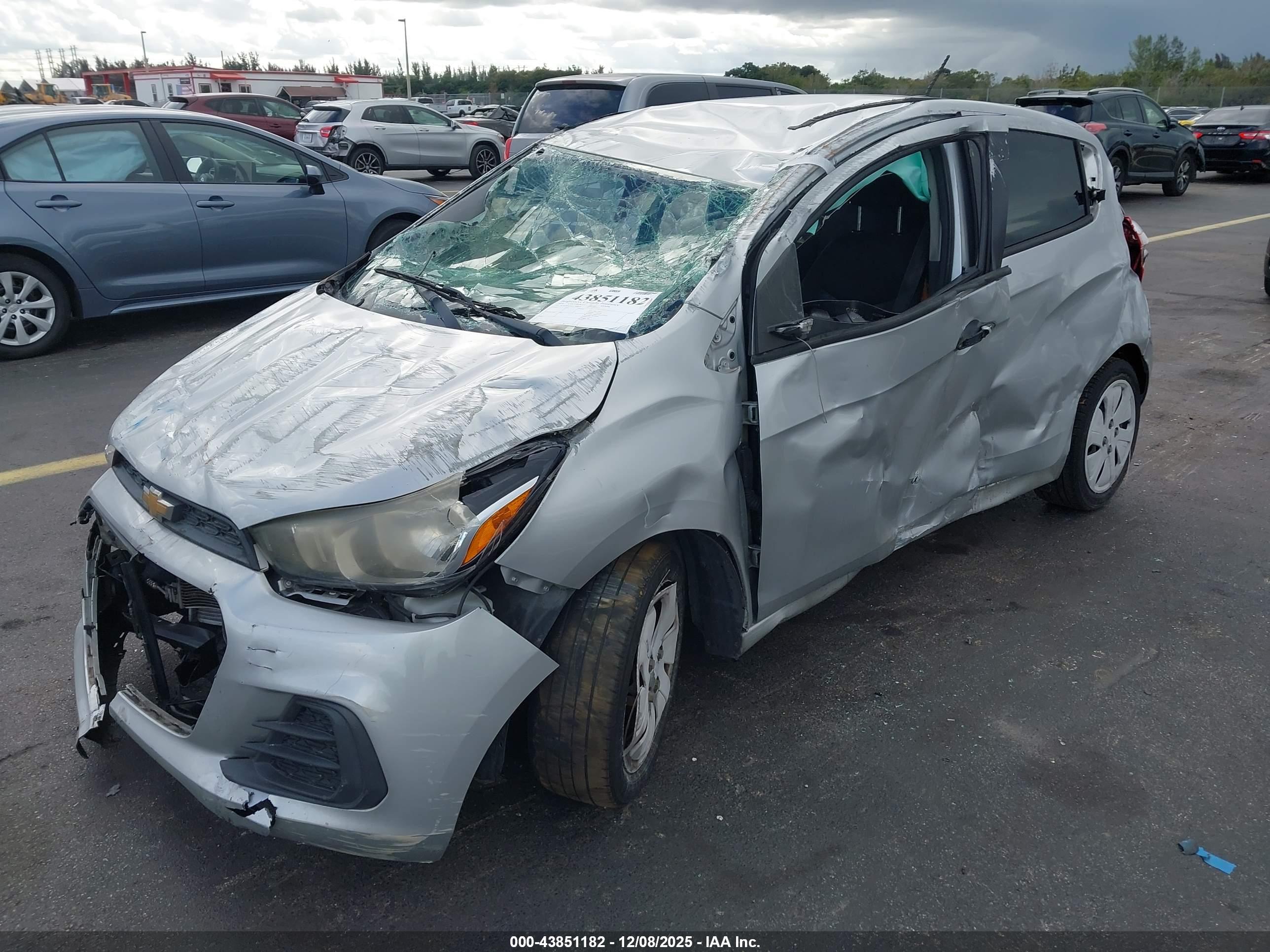 CHEVROLET SPARK image 6