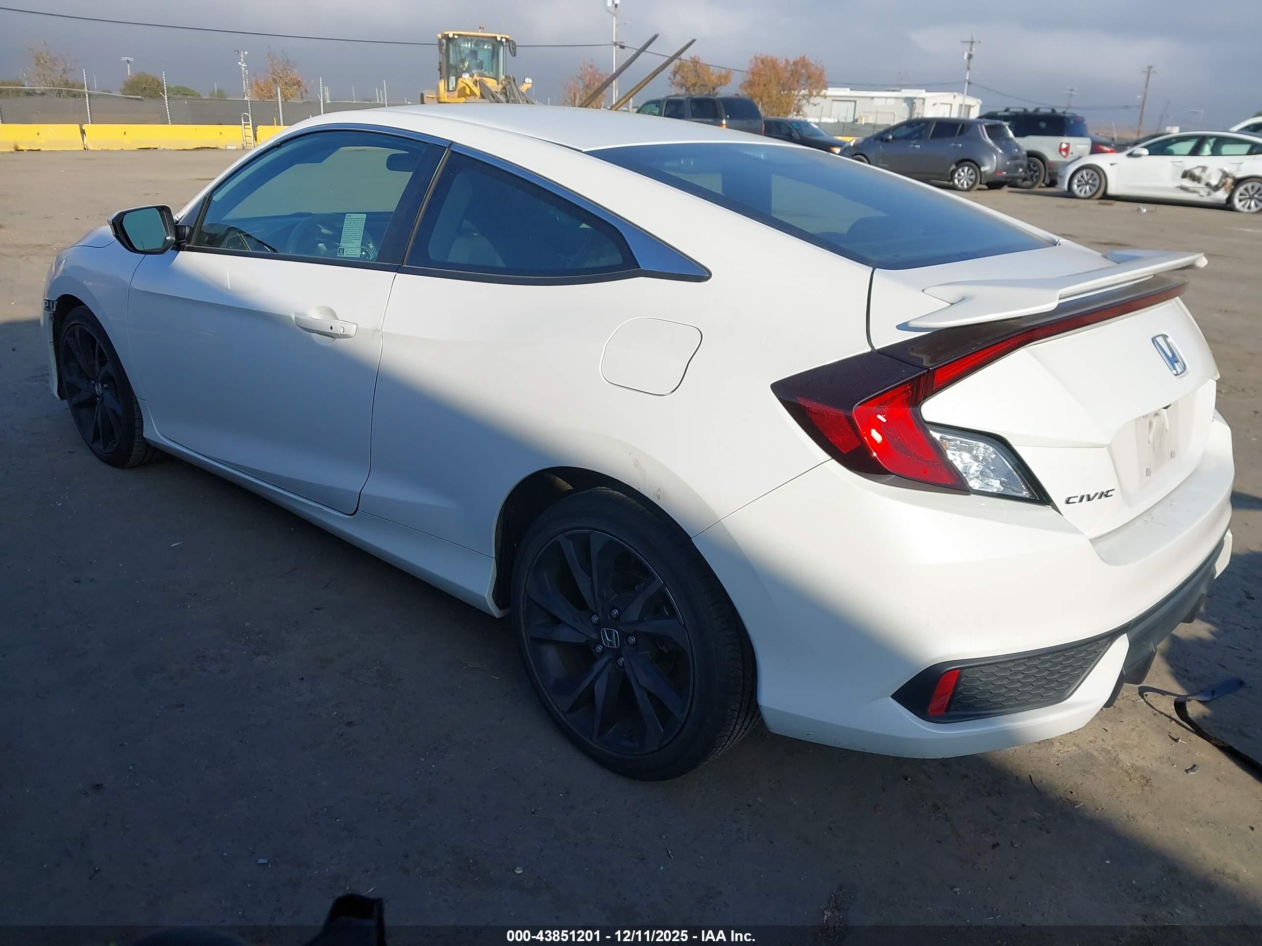 HONDA CIVIC image 3
