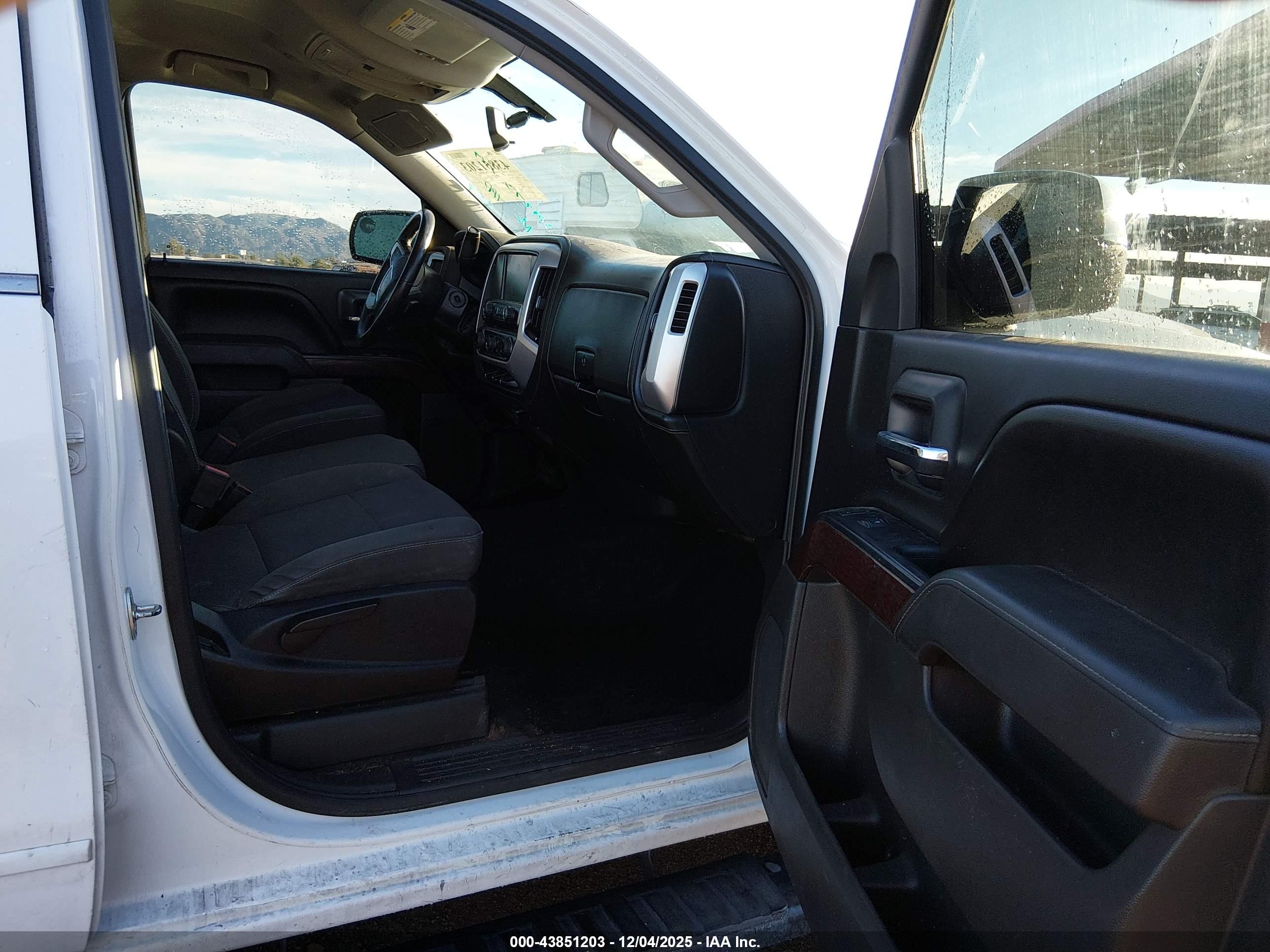 GMC SIERRA image 5