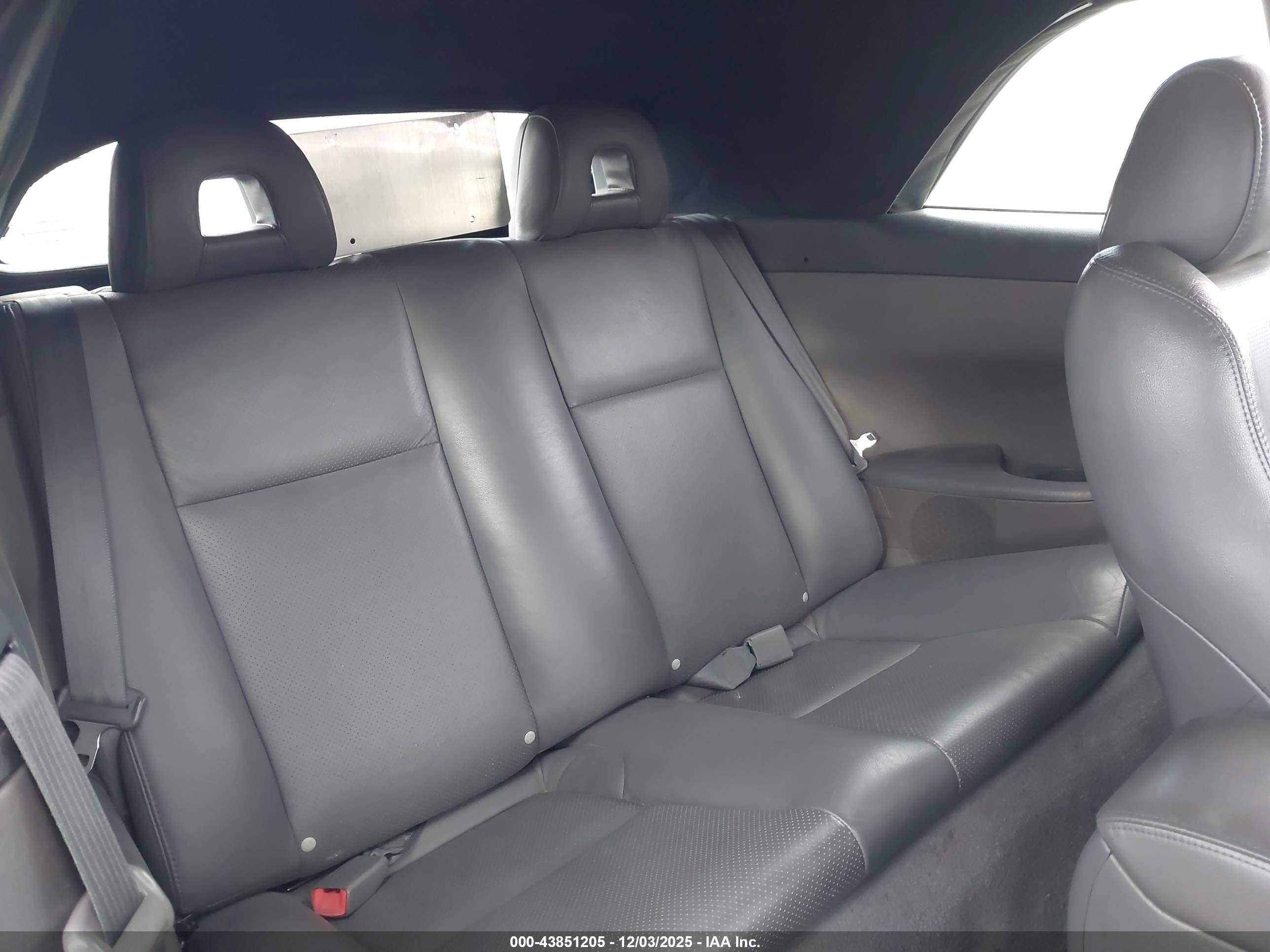 TOYOTA CAMRY image 8