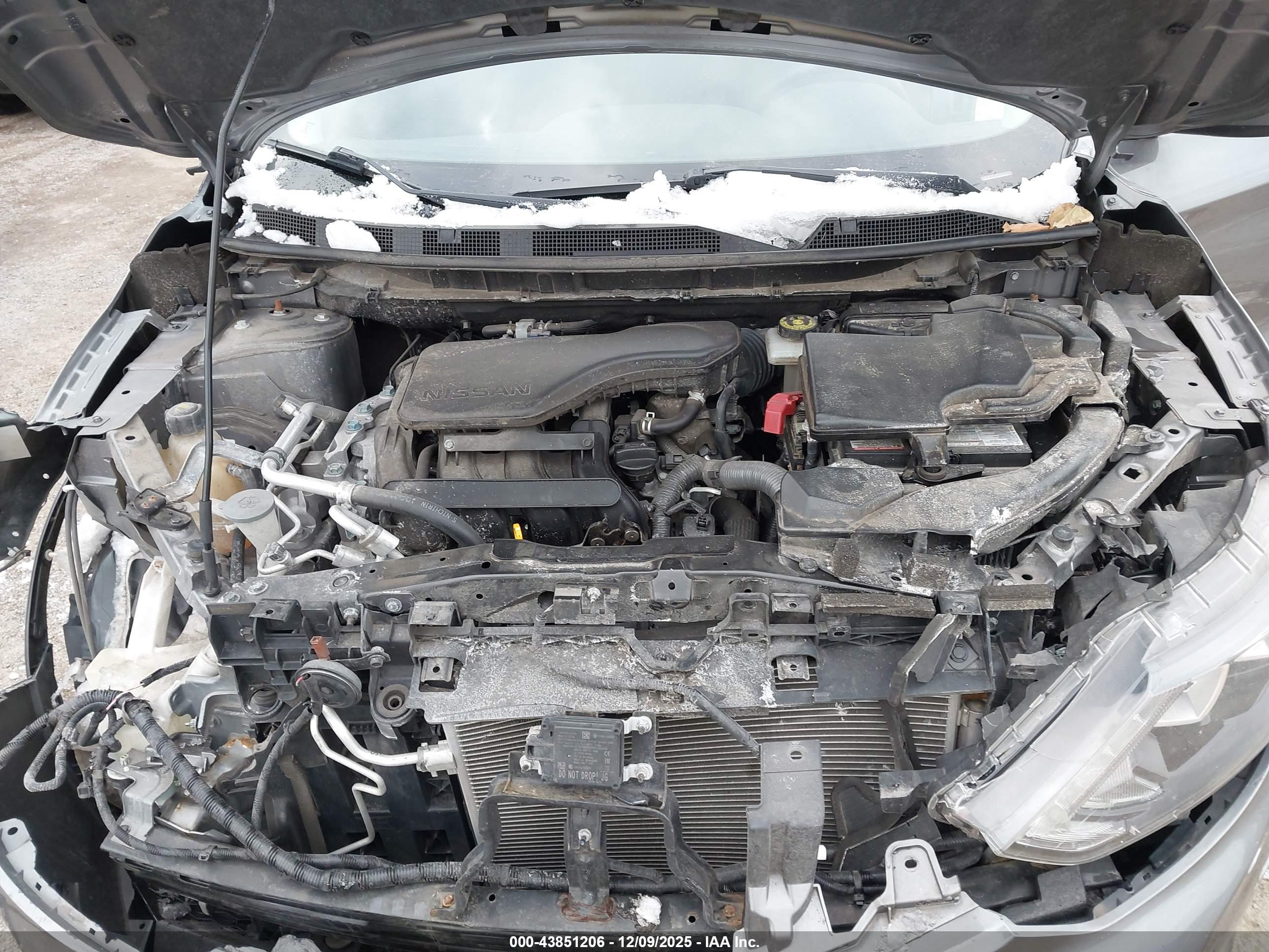 NISSAN ROGUE image 10