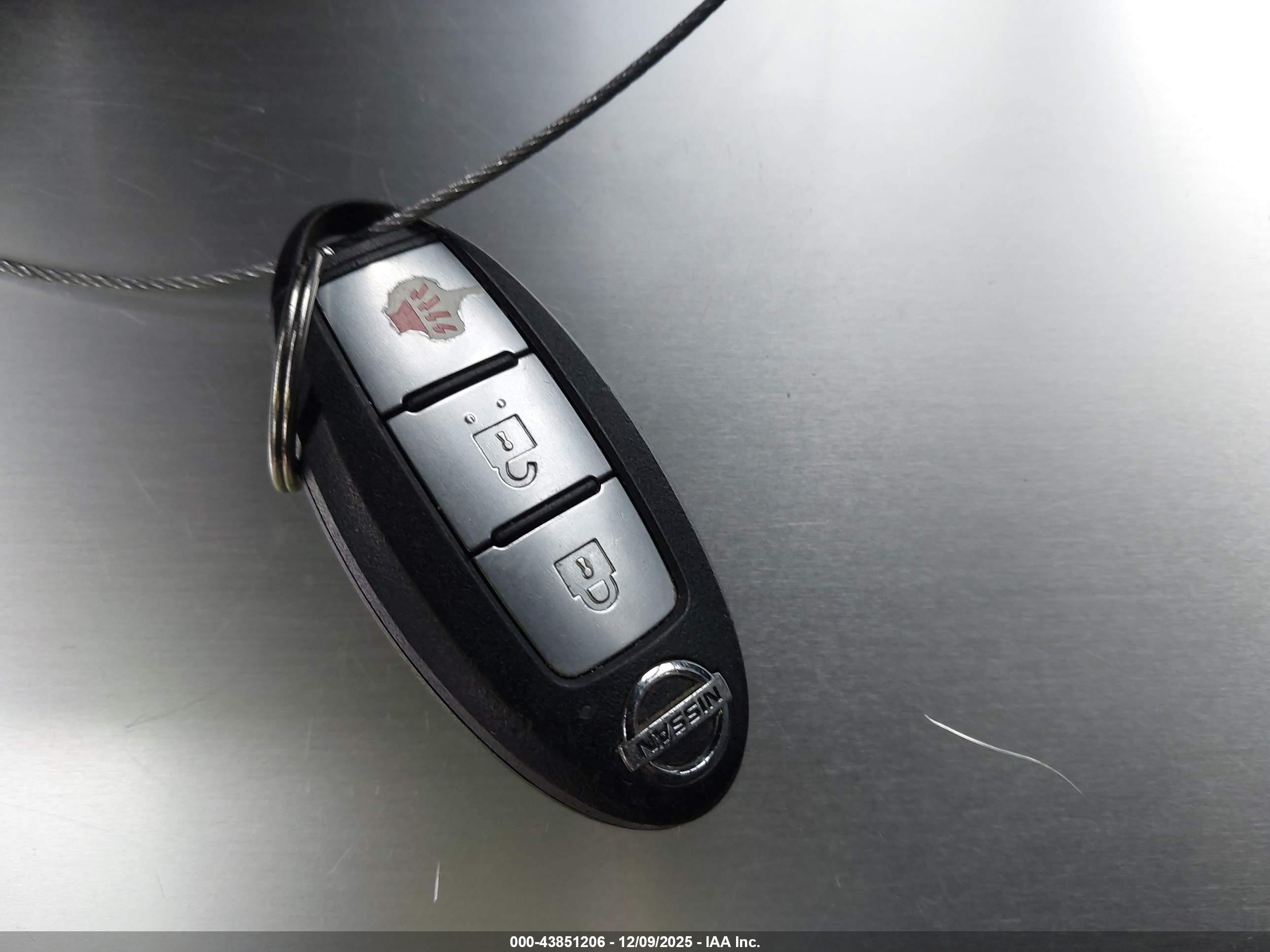 NISSAN ROGUE image 11
