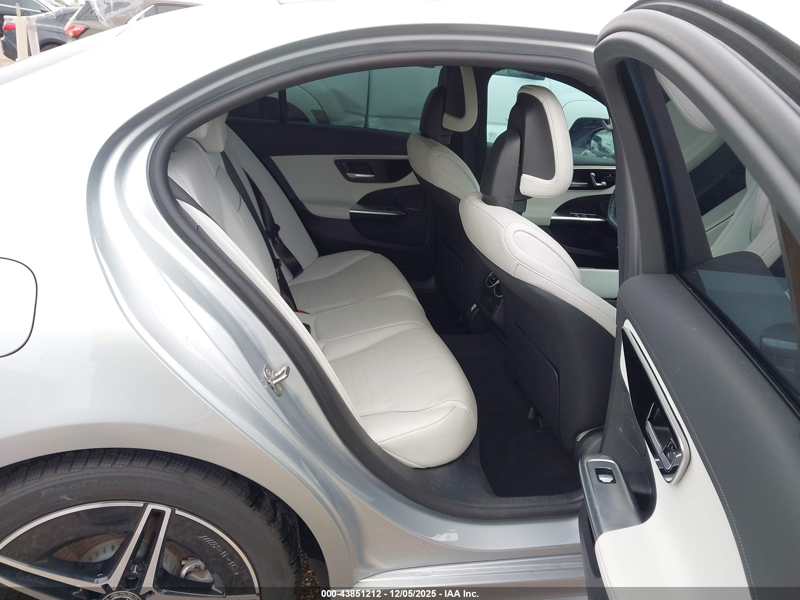 MERCEDES-BENZ C image 8