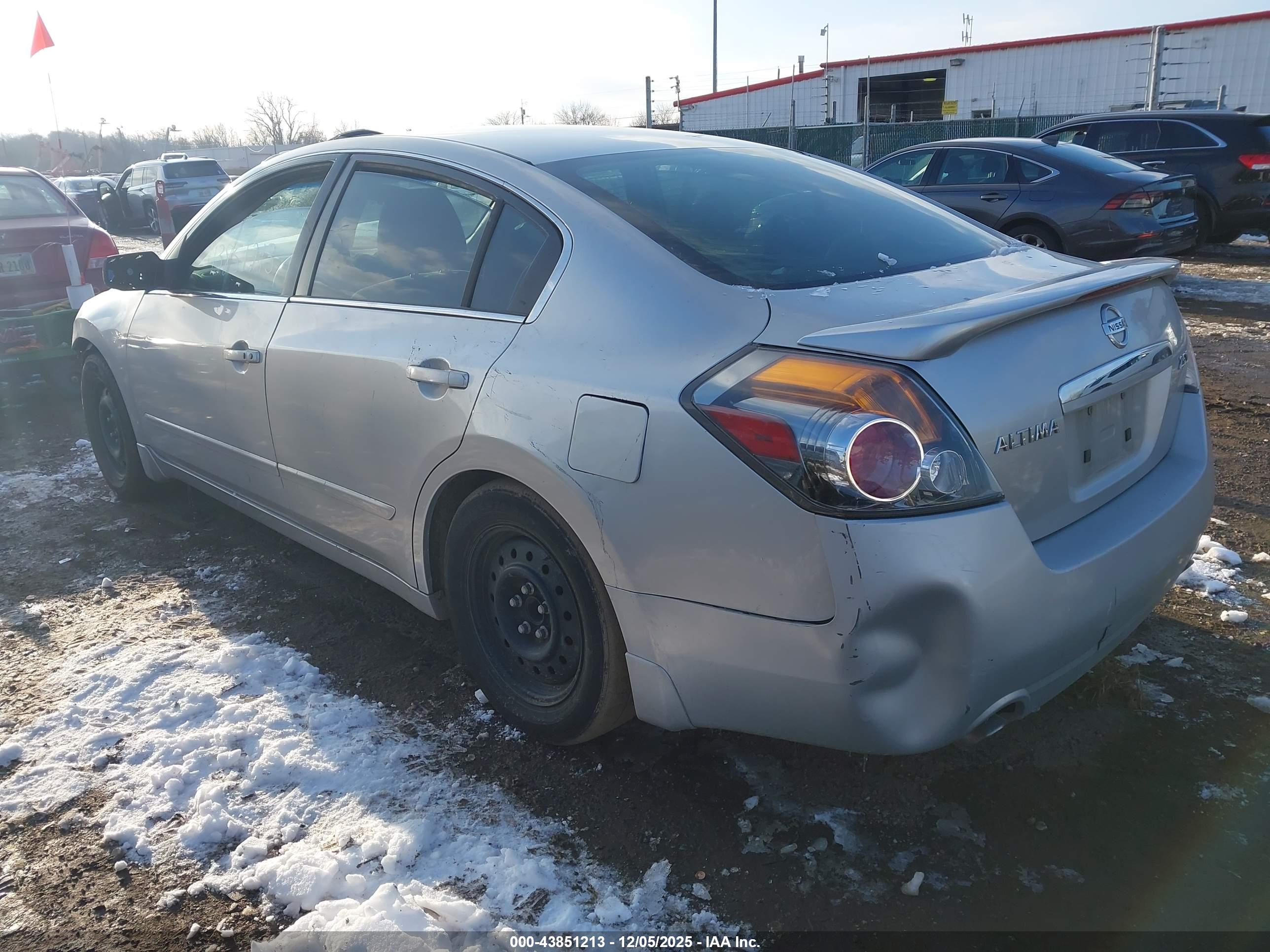 NISSAN ALTIMA image 3
