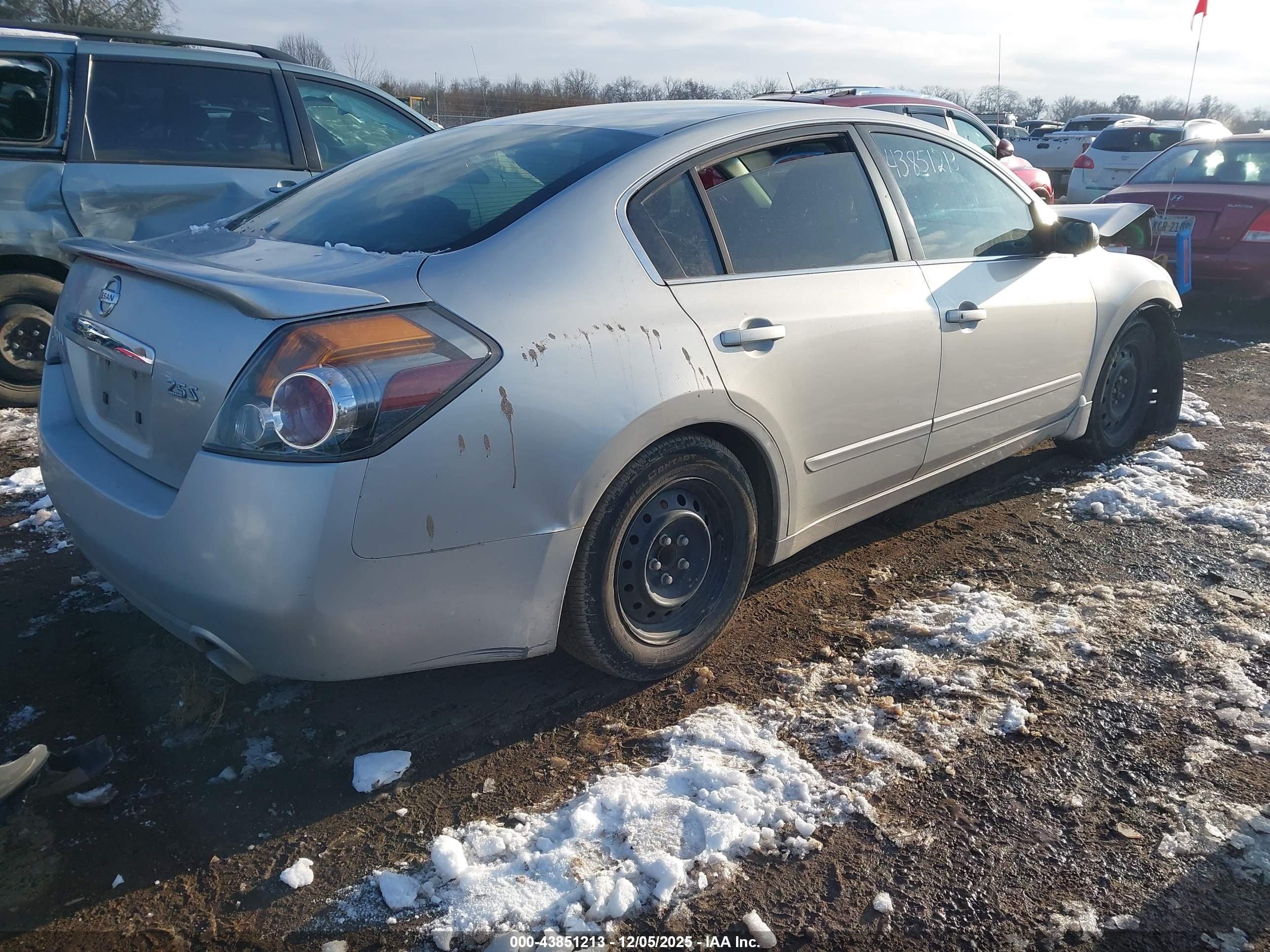 NISSAN ALTIMA image 4