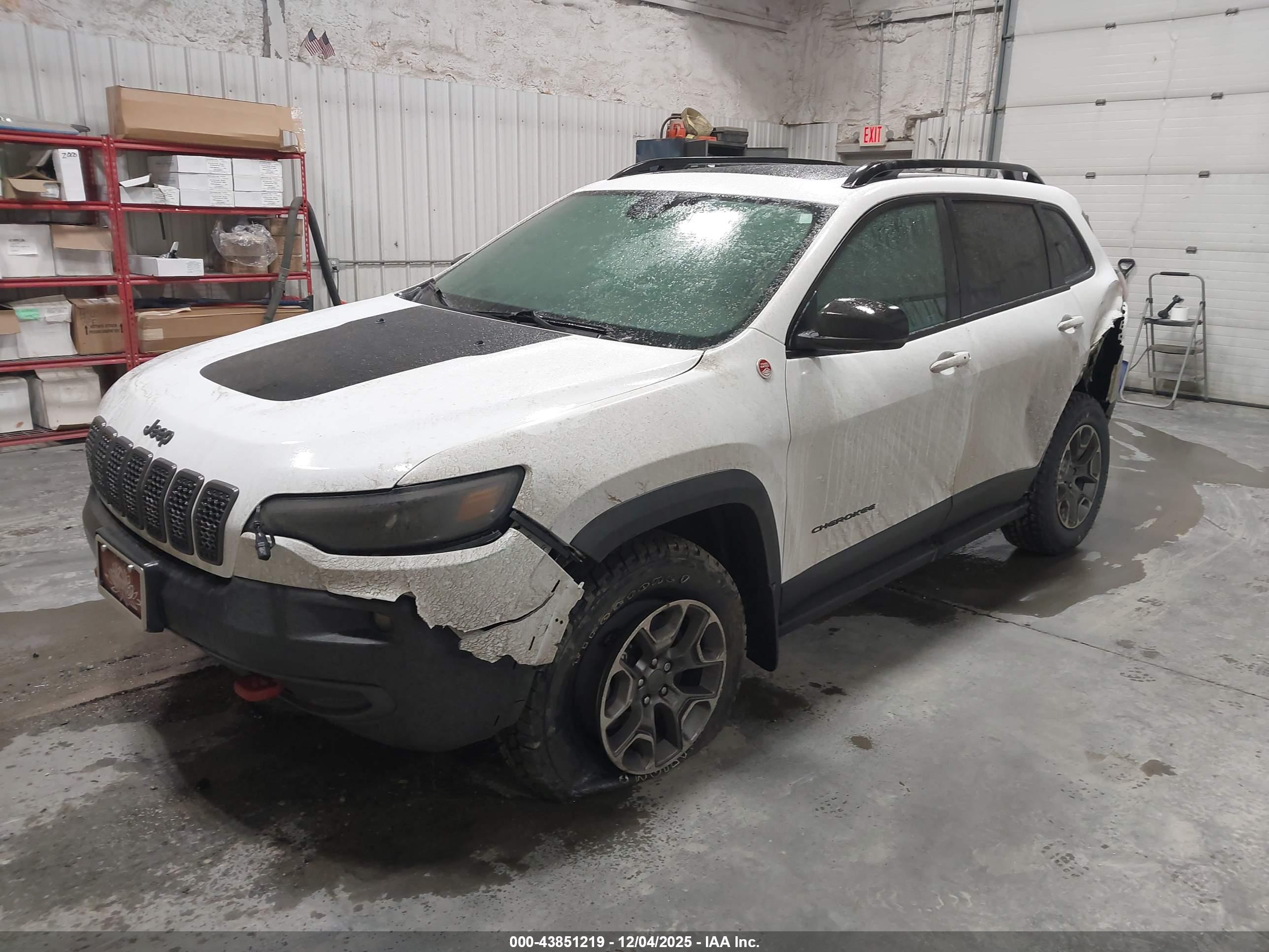 JEEP CHEROKEE image 2
