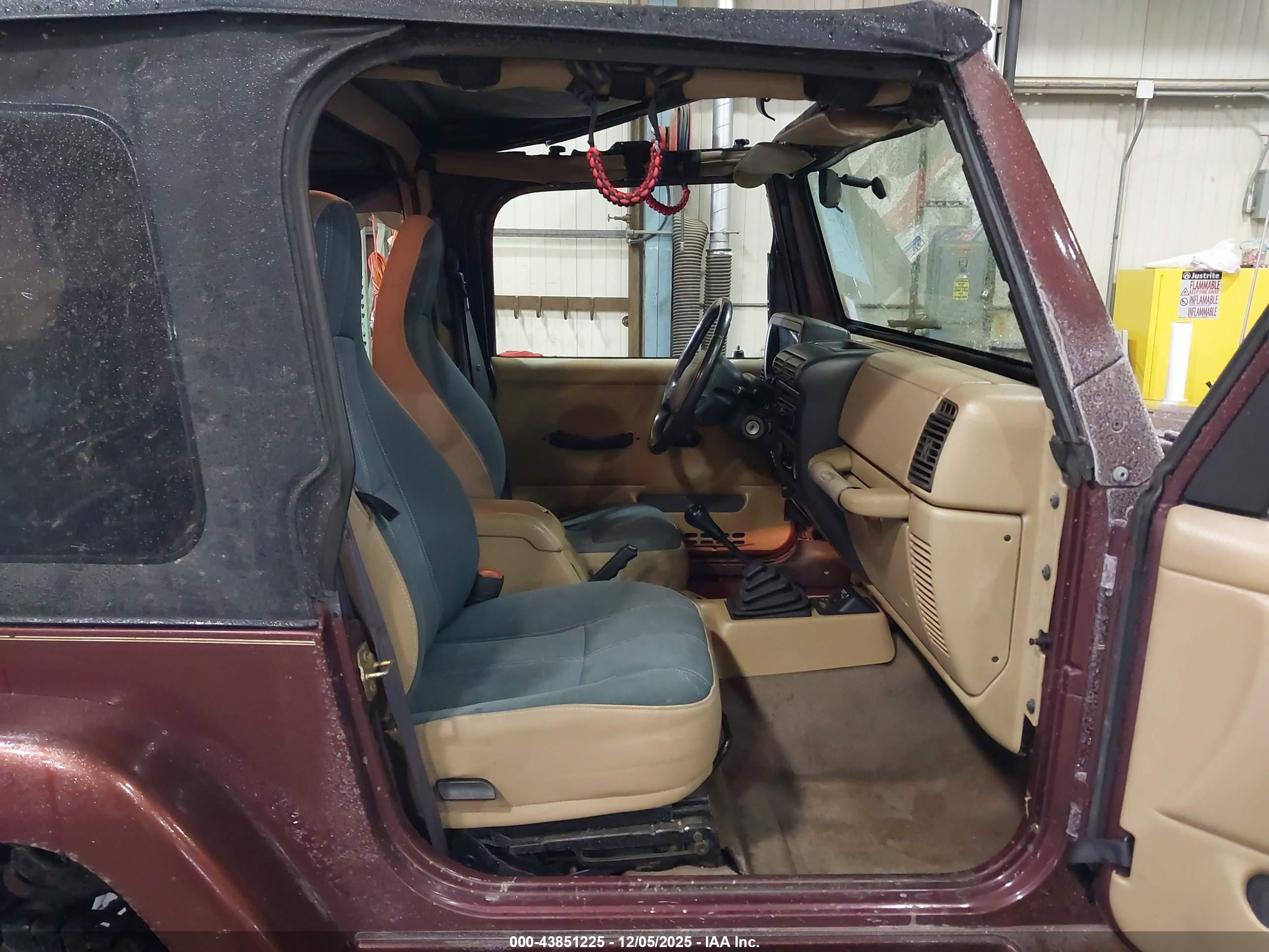 JEEP WRANGLER image 5