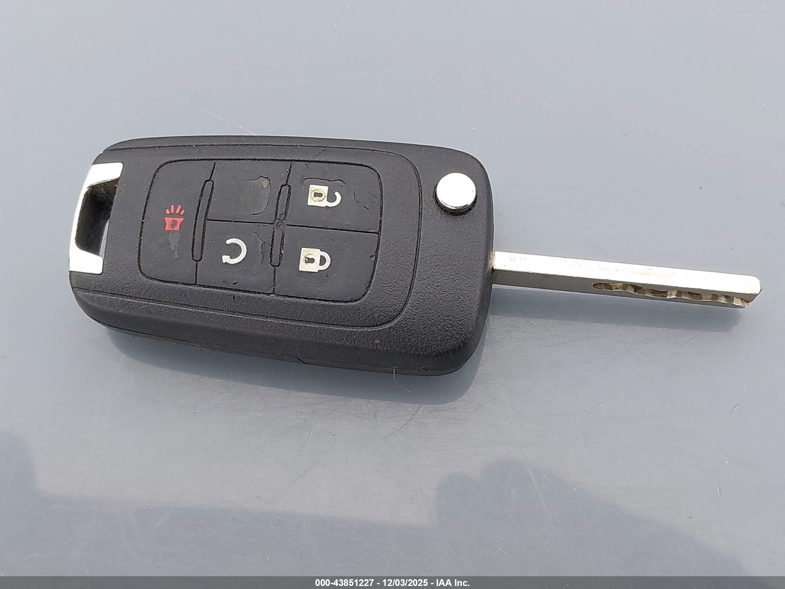 CHEVROLET EQUINOX image 11