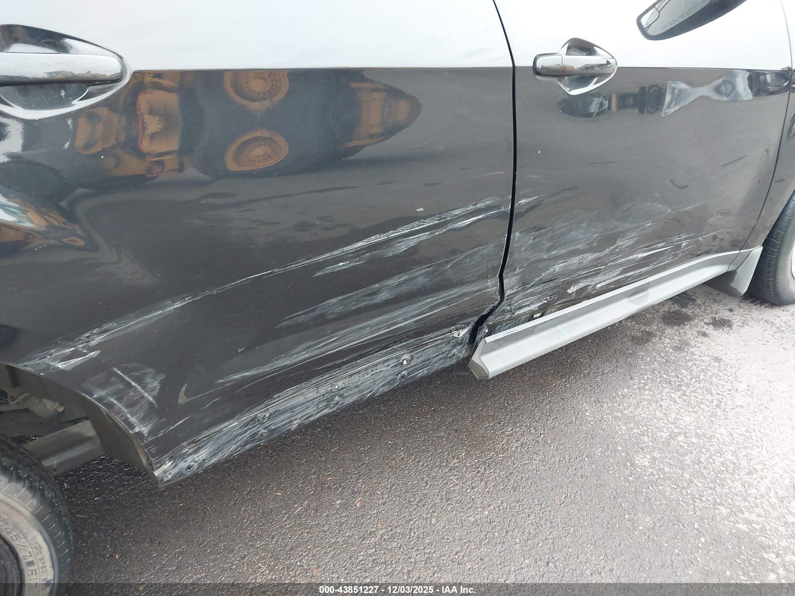 CHEVROLET EQUINOX image 6